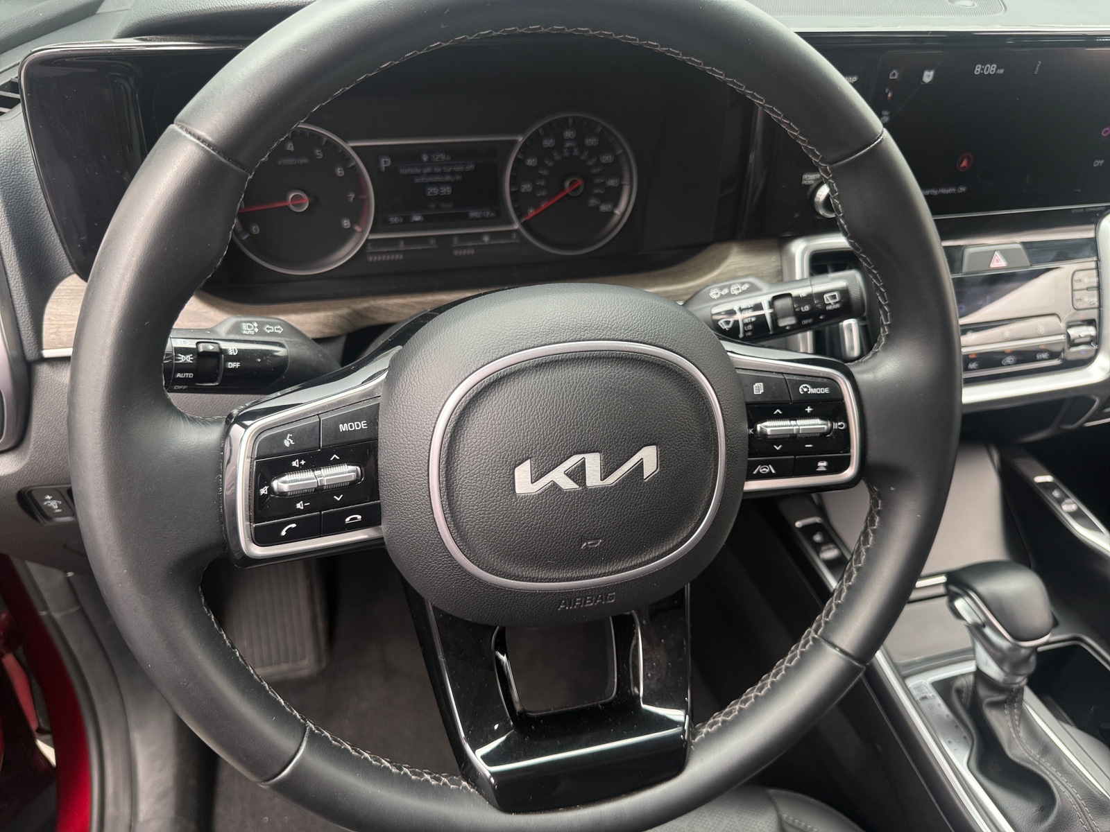 Thumbnail: 2023 Kia Sorento - 4