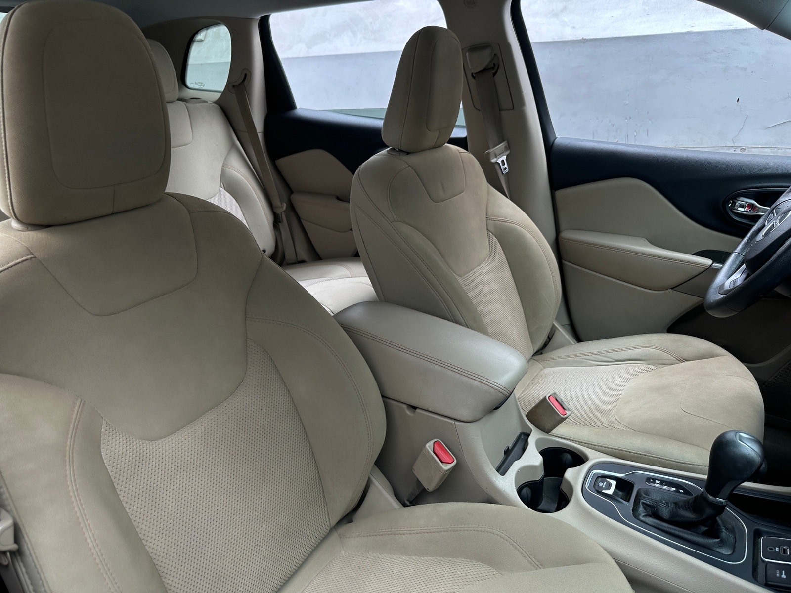 Thumbnail: 2019 Jeep Cherokee - 2