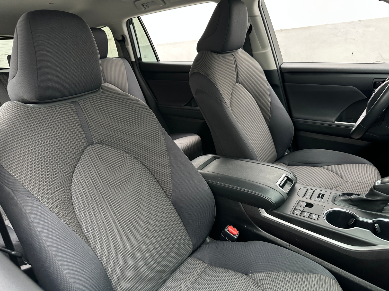 Thumbnail: 2024 Toyota Highlander - 2