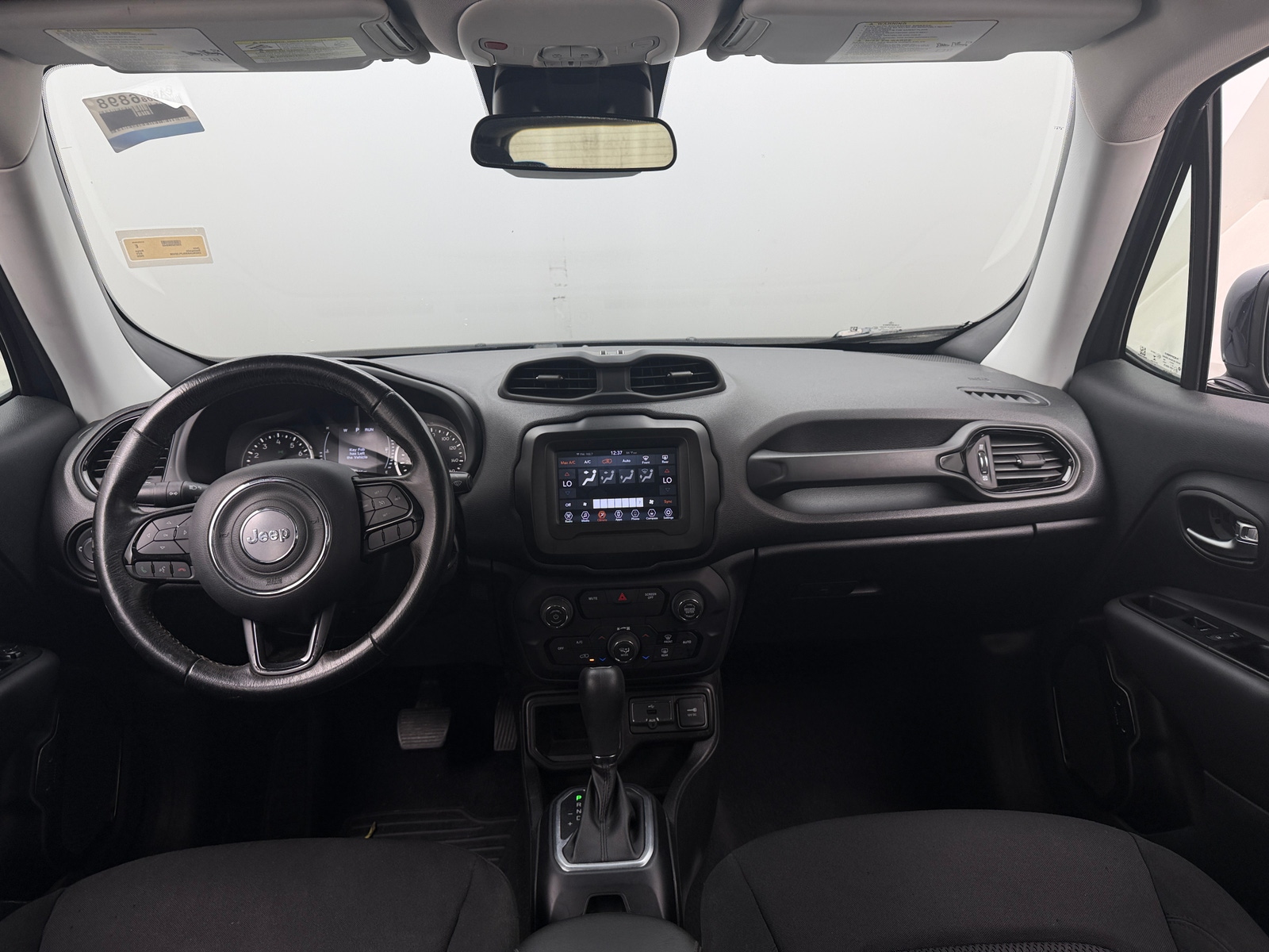 Thumbnail: 2020 Jeep Renegade - 3