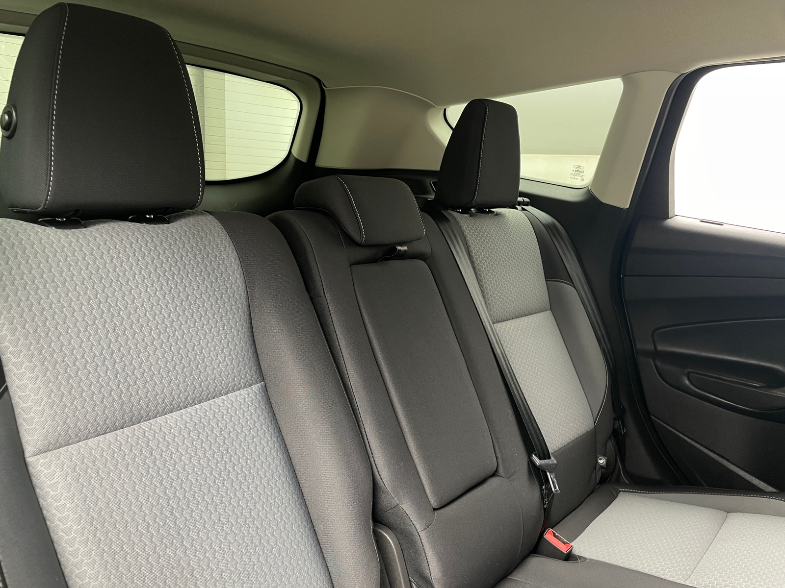 Thumbnail: 2019 Ford Escape - 6