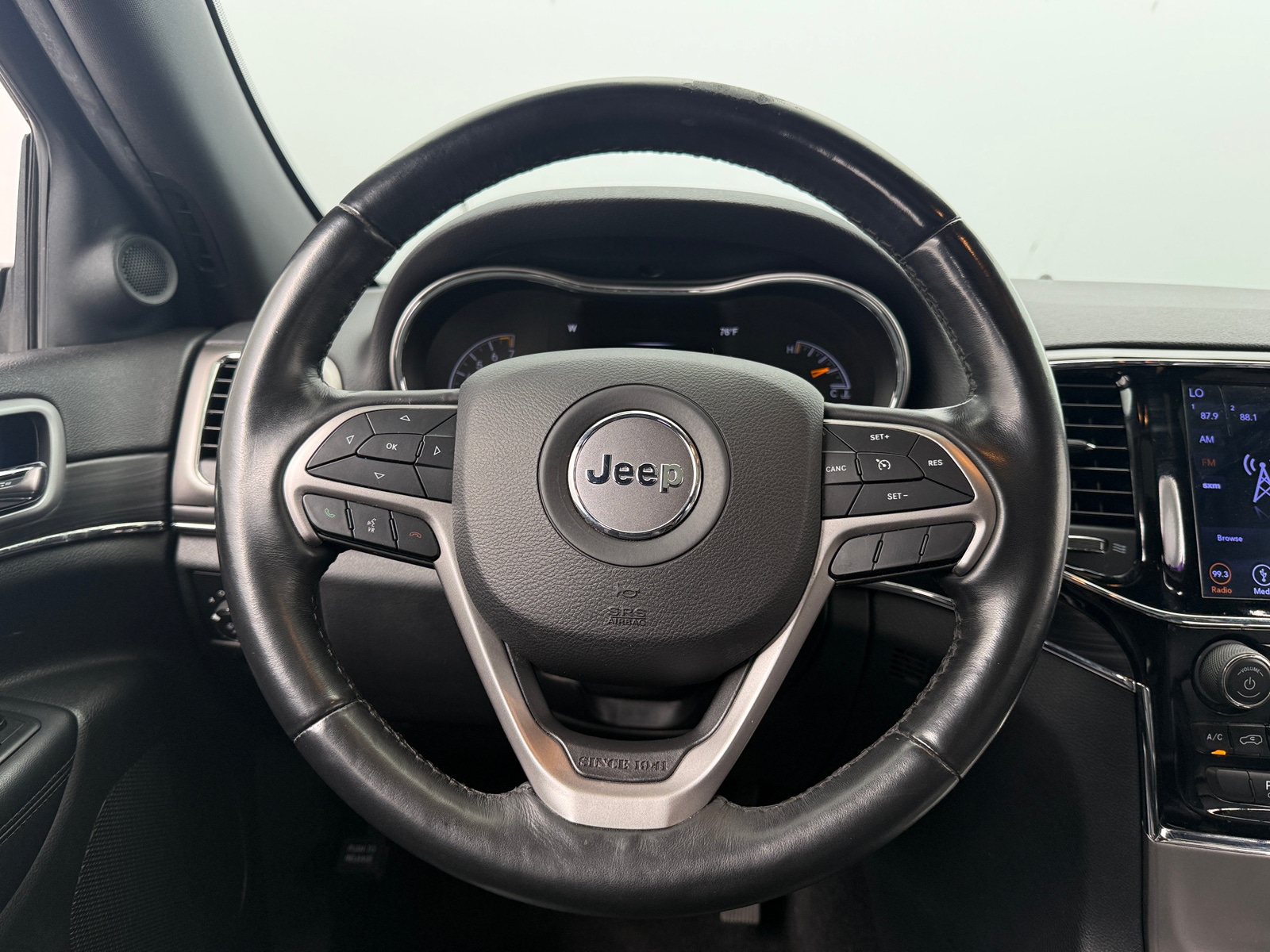 Thumbnail: 2019 Jeep Grand Cherokee - 4