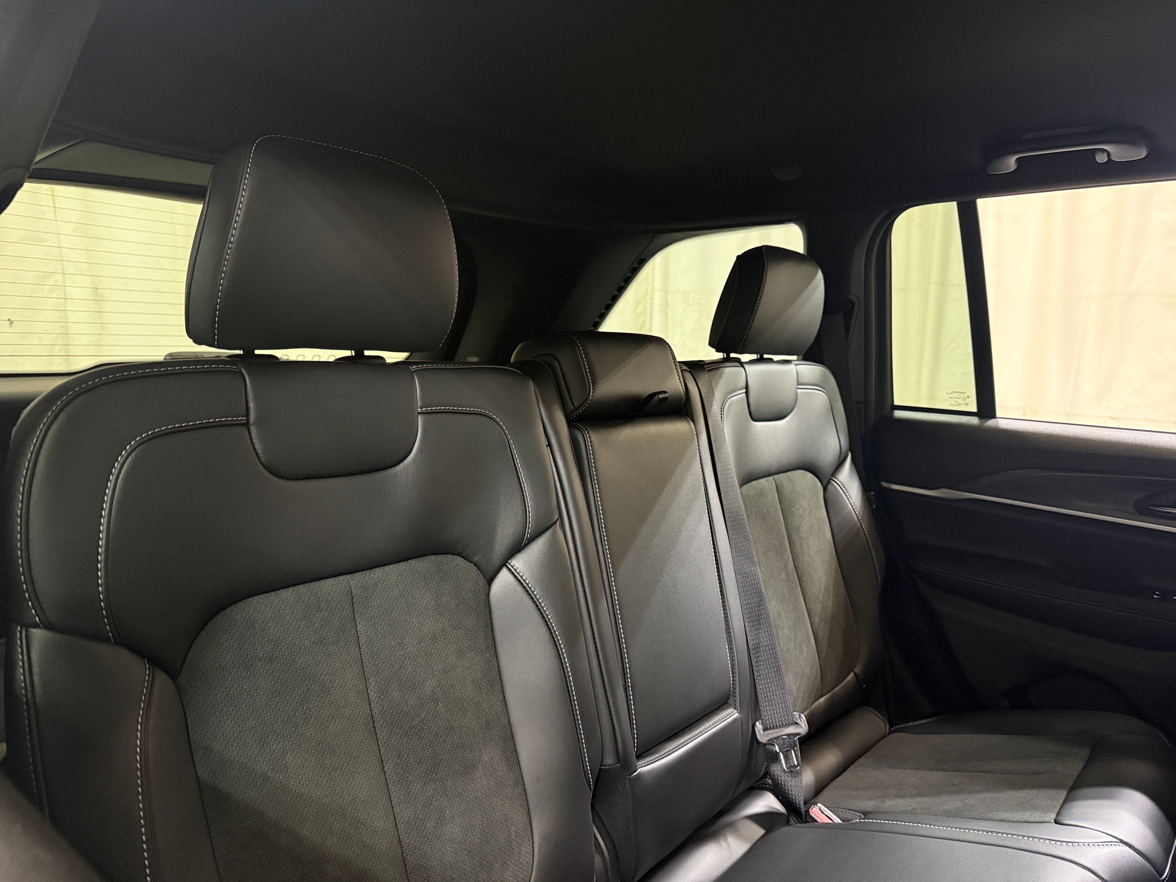 2027 Jeep Grand Cherokee