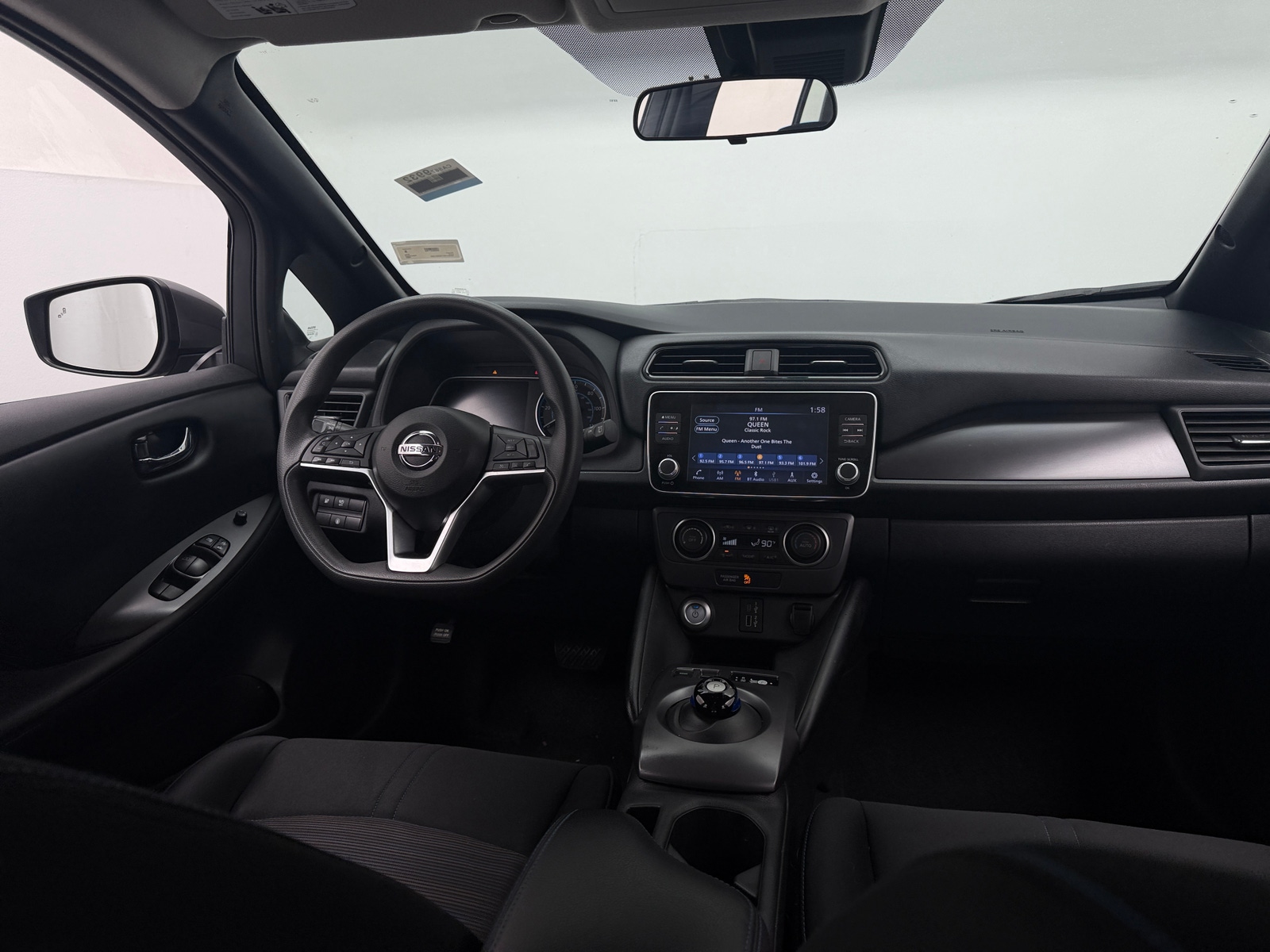Thumbnail: 2022 Nissan Leaf - 3
