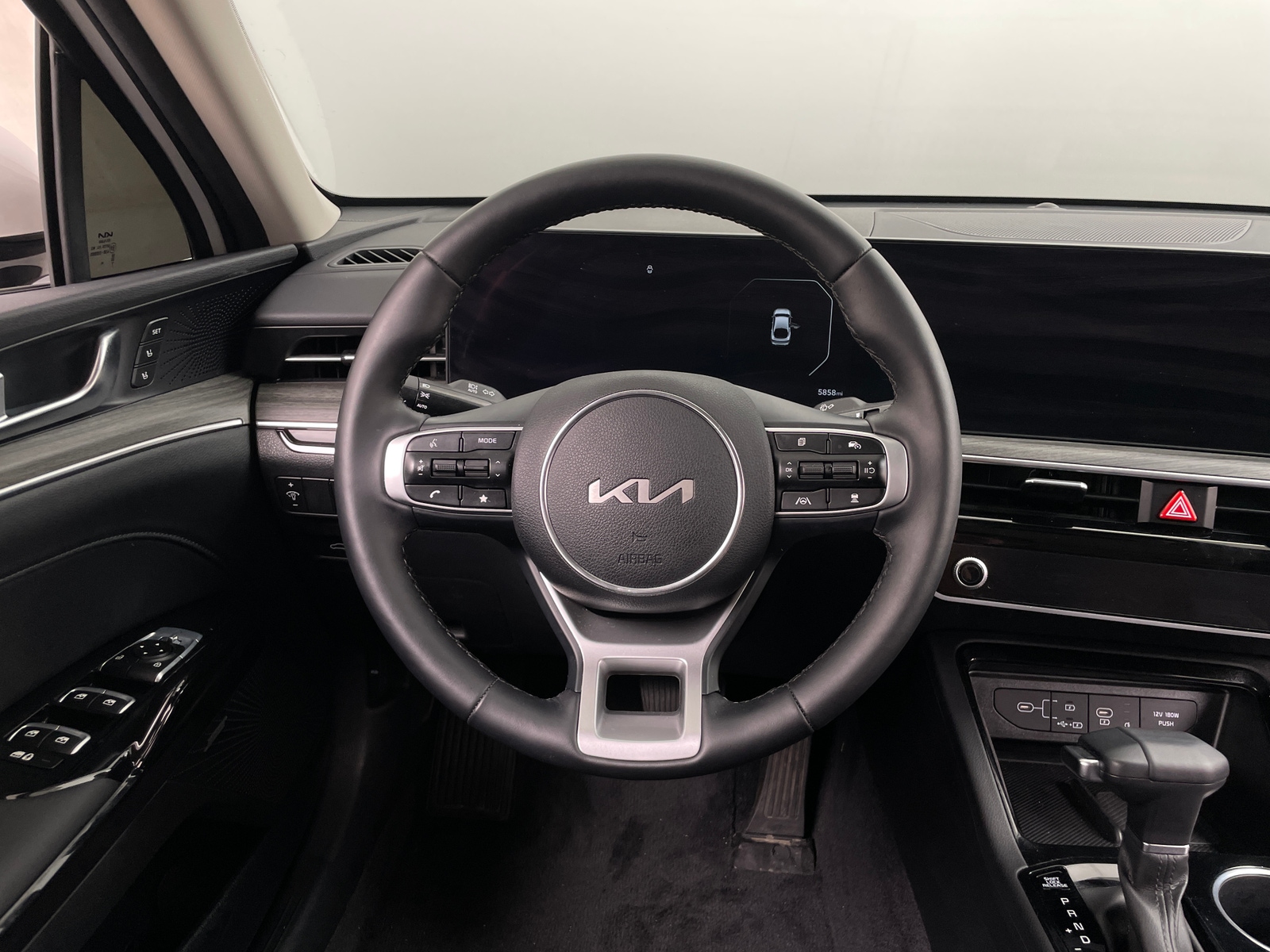 Thumbnail: 2026 Kia K5 - 4