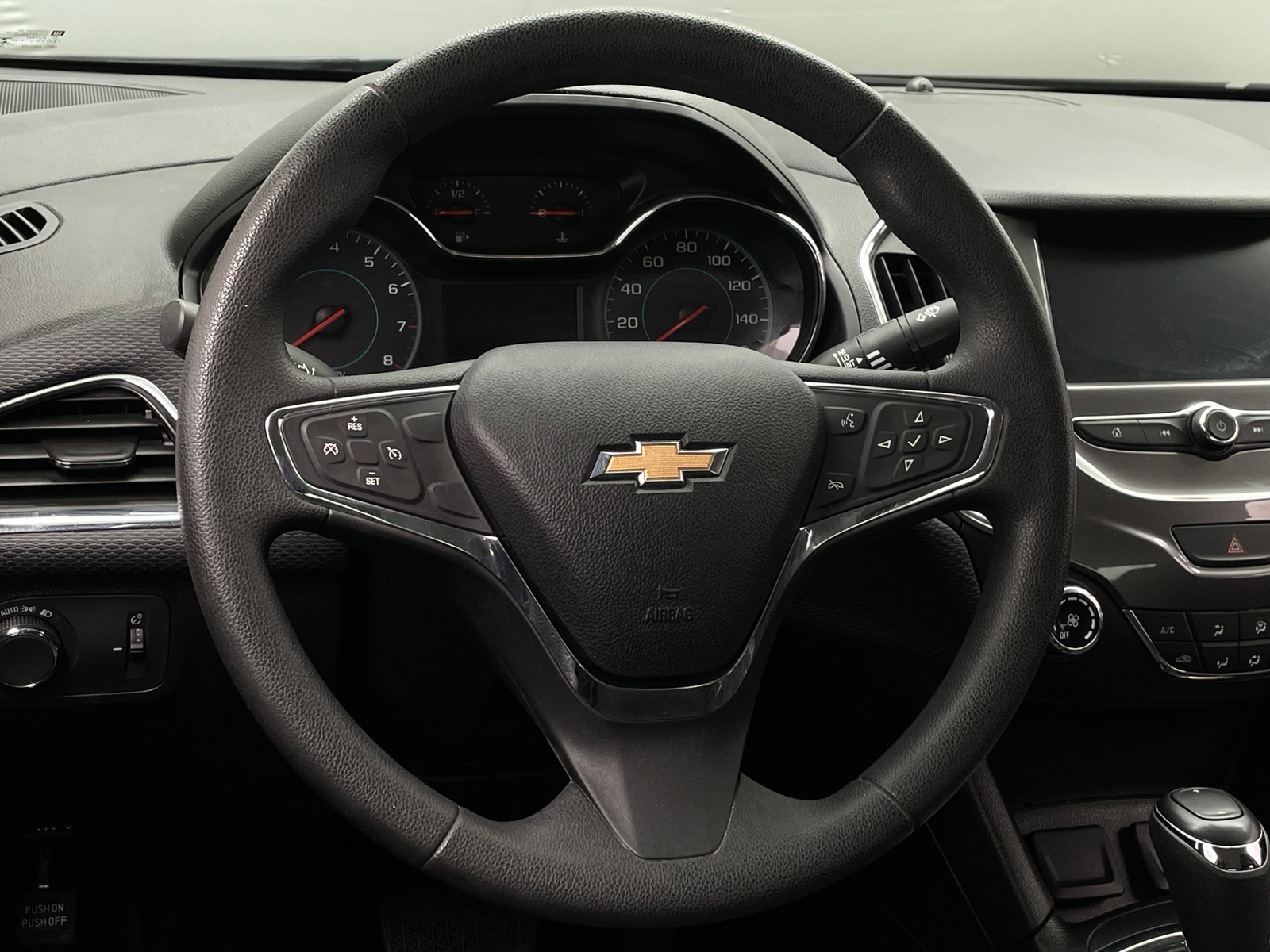Thumbnail: 2018 Chevrolet Cruze - 5