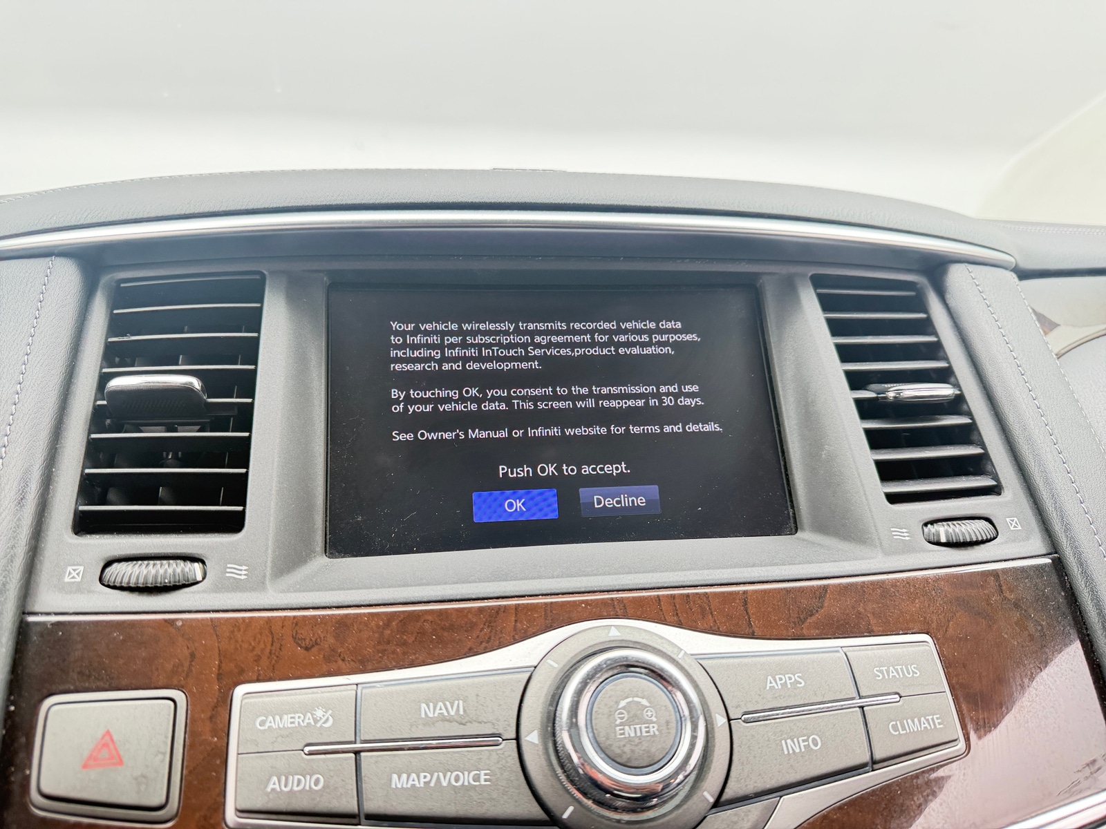Thumbnail: 2019 INFINITI QX80 - 3