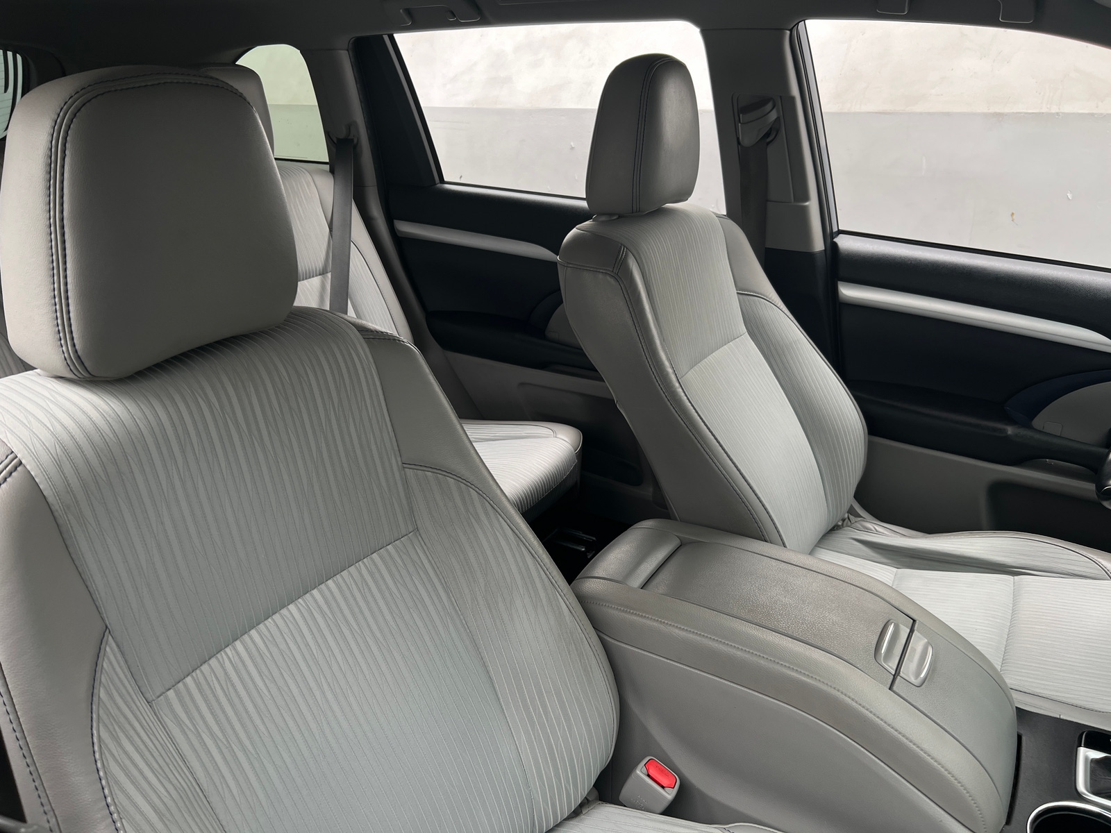 Thumbnail: 2019 Toyota Highlander - 2