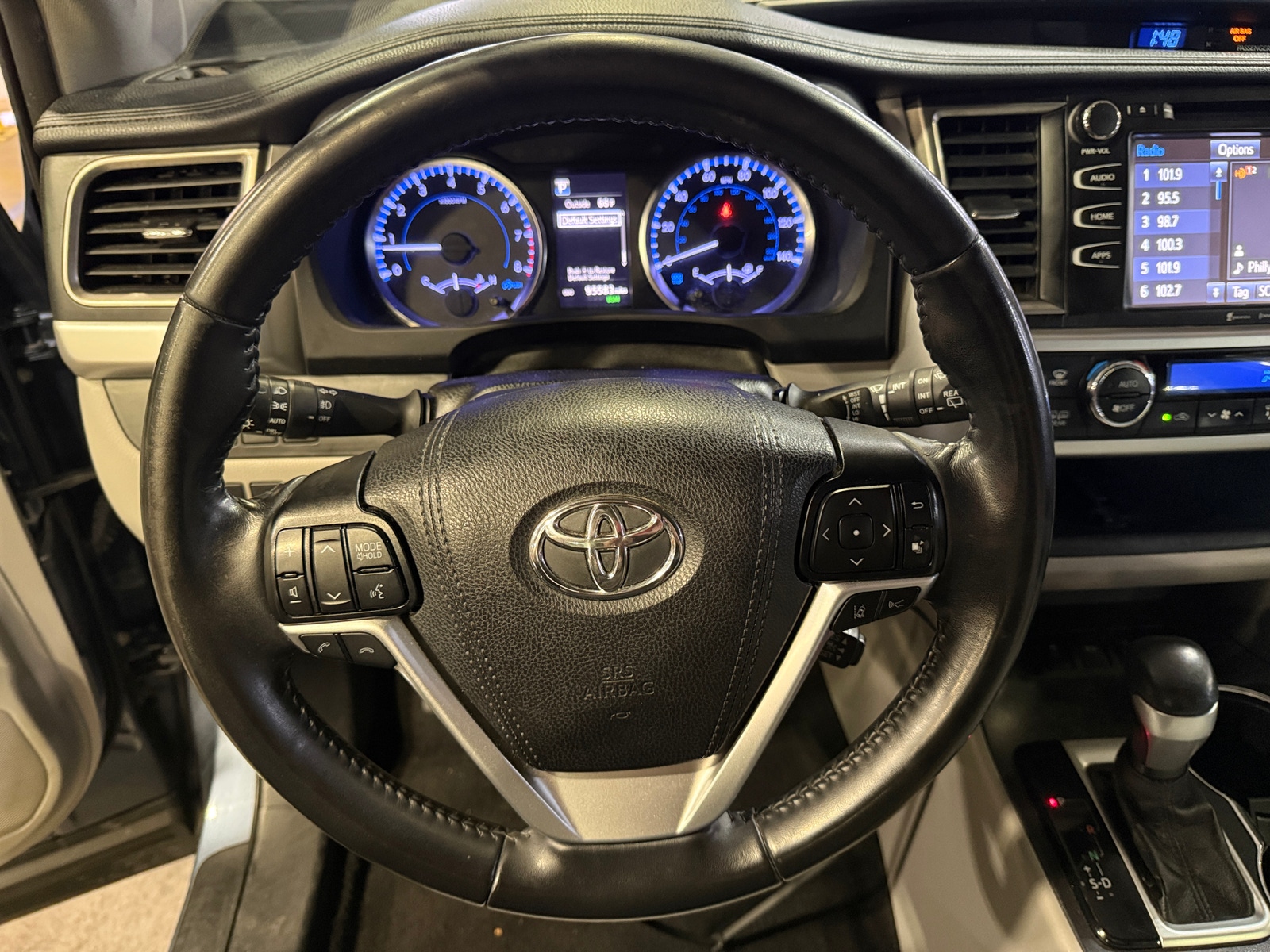 Thumbnail: 2019 Toyota Highlander - 5