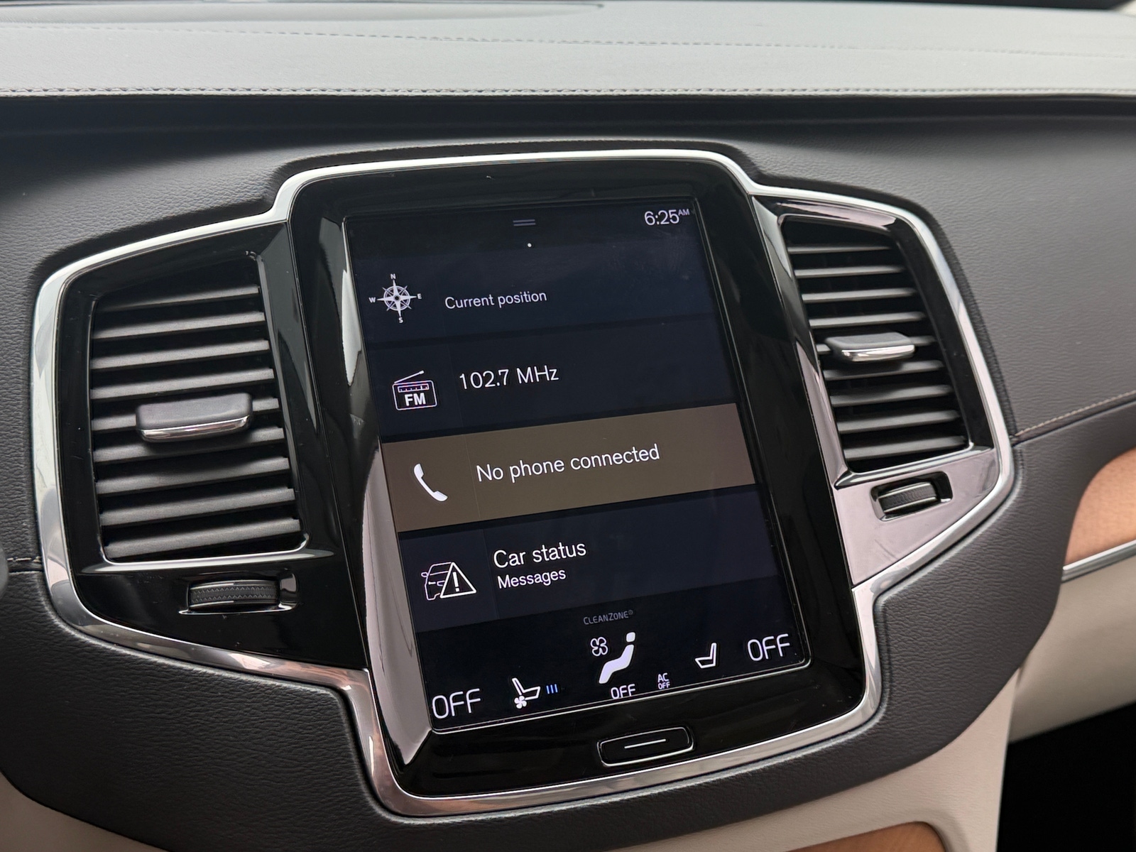 Thumbnail: 2018 Volvo XC90 - 3