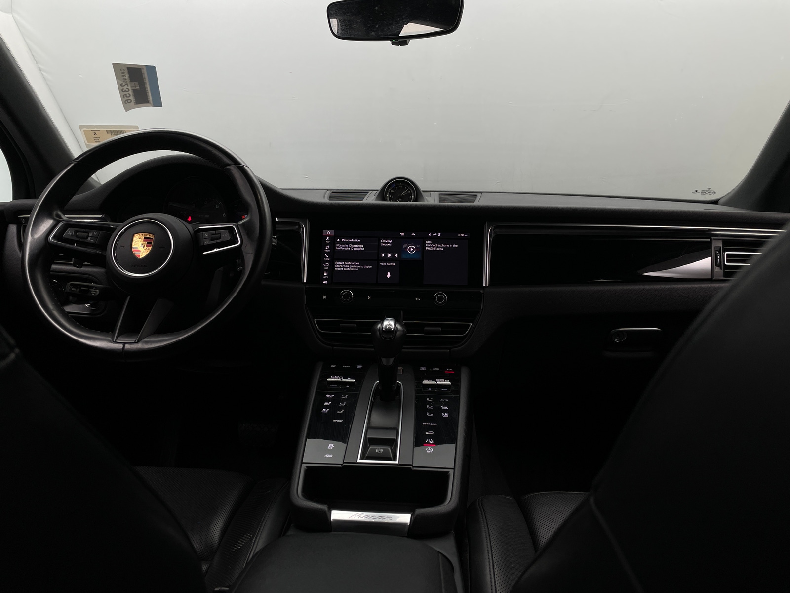 Thumbnail: 2023 Porsche Macan - 2