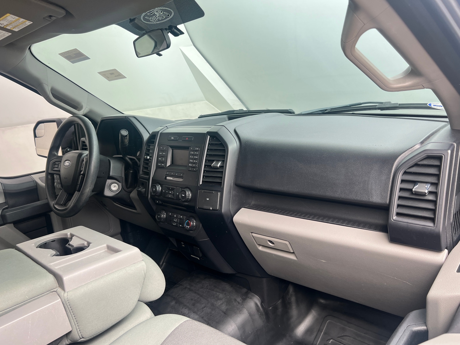 Thumbnail: 2016 Ford Econoline - 3