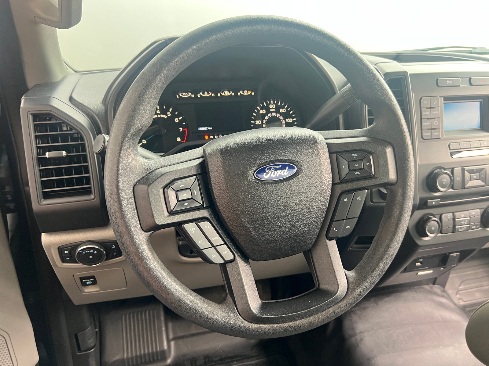 Thumbnail: 2016 Ford Econoline - 5