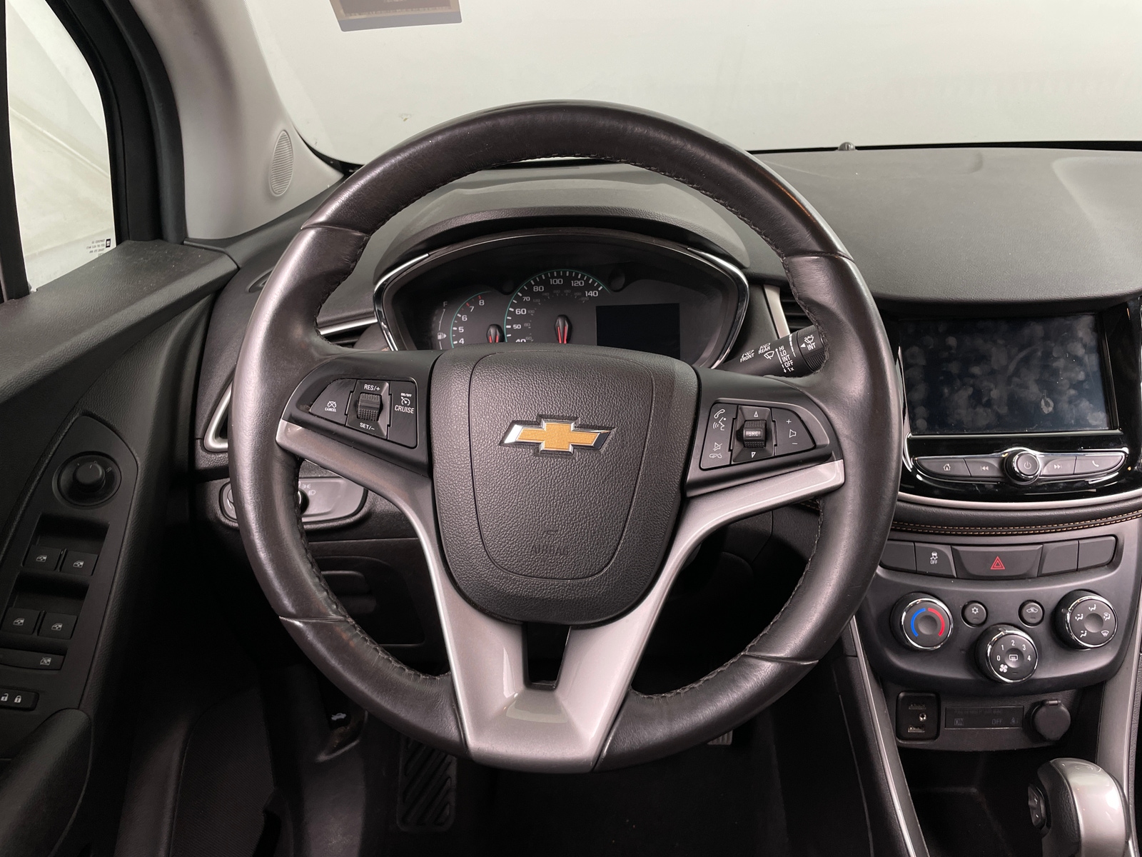 Thumbnail: 2018 Chevrolet Trax - 4