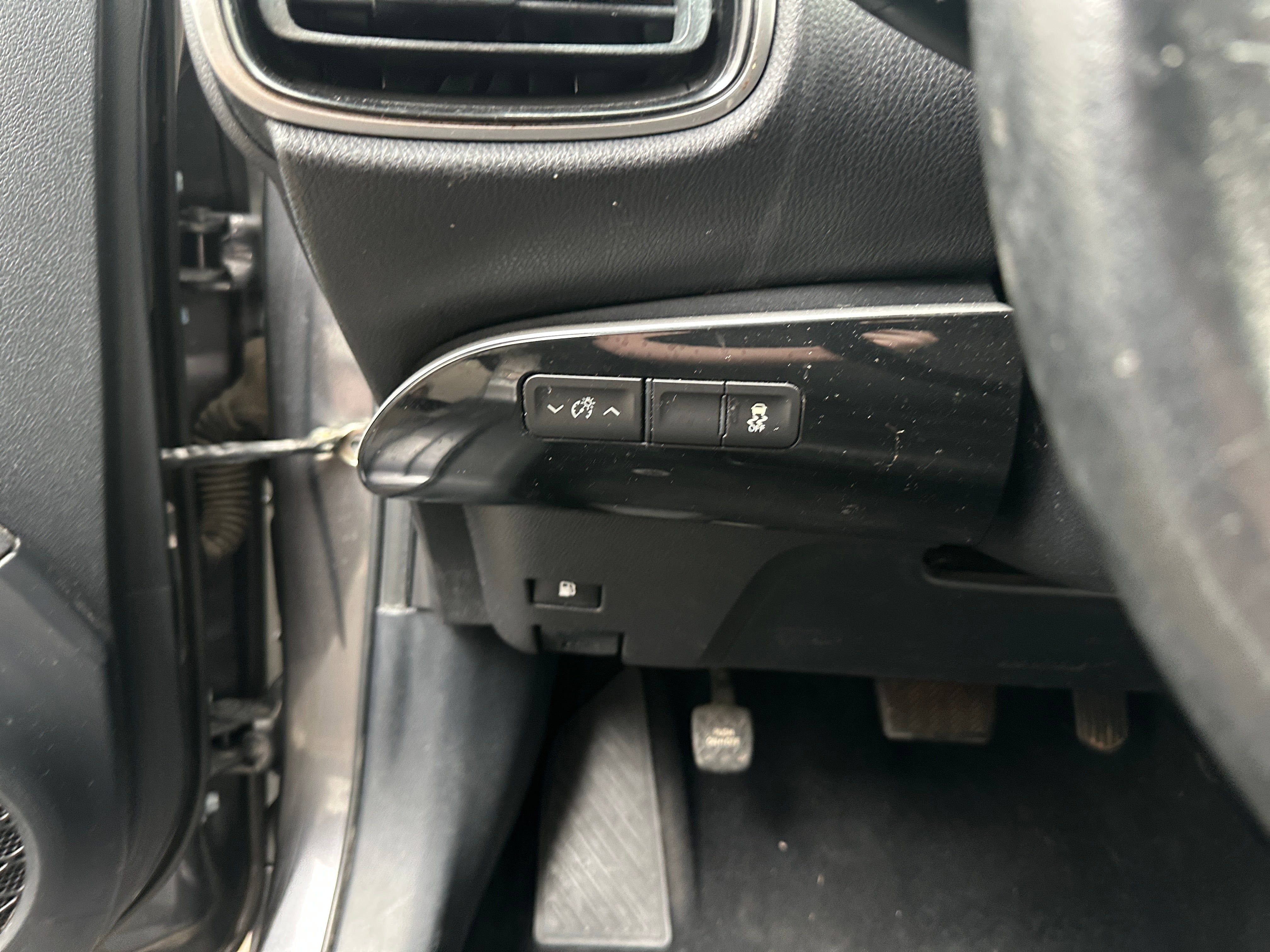 2016 Toyota Prius Three