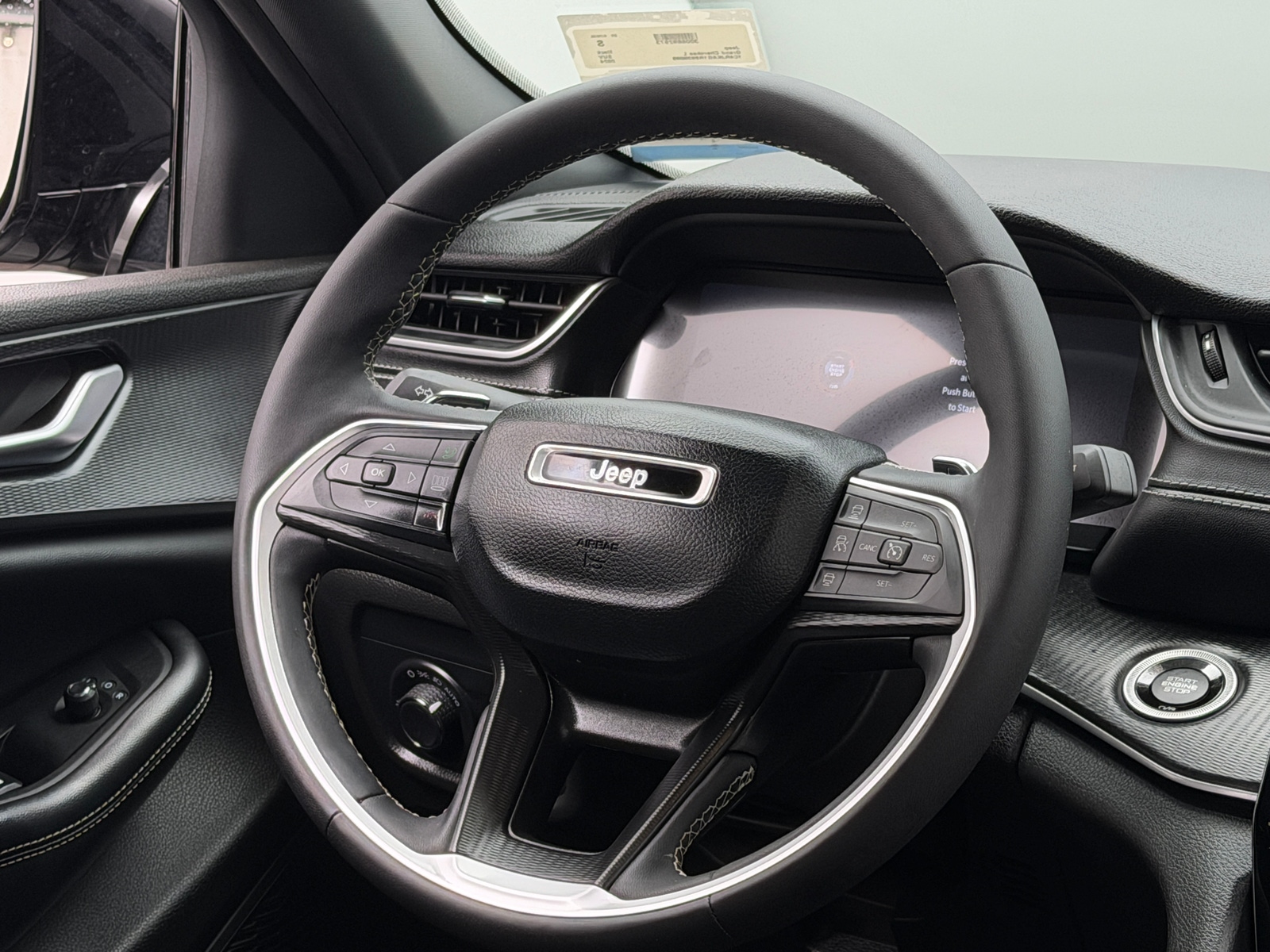 Thumbnail: 2024 Jeep Grand Cherokee L - 4