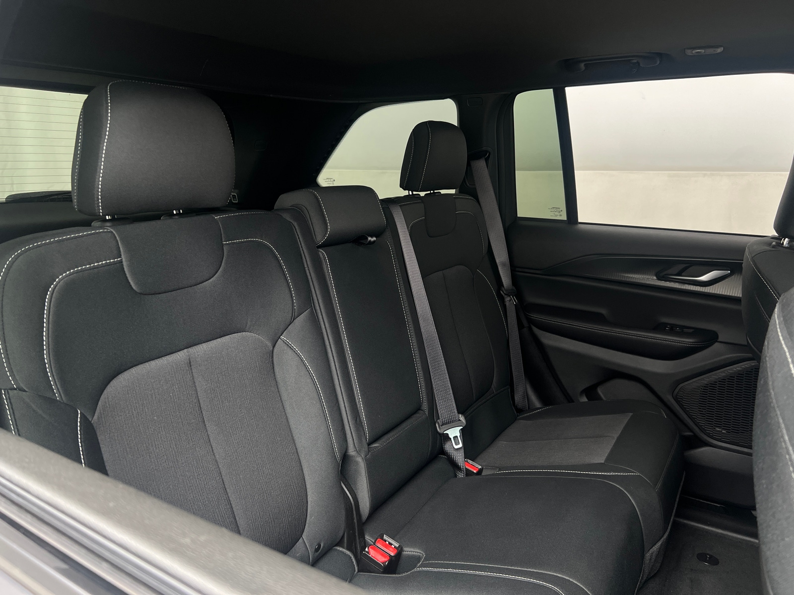 Thumbnail: 2024 Jeep Grand Cherokee - 6