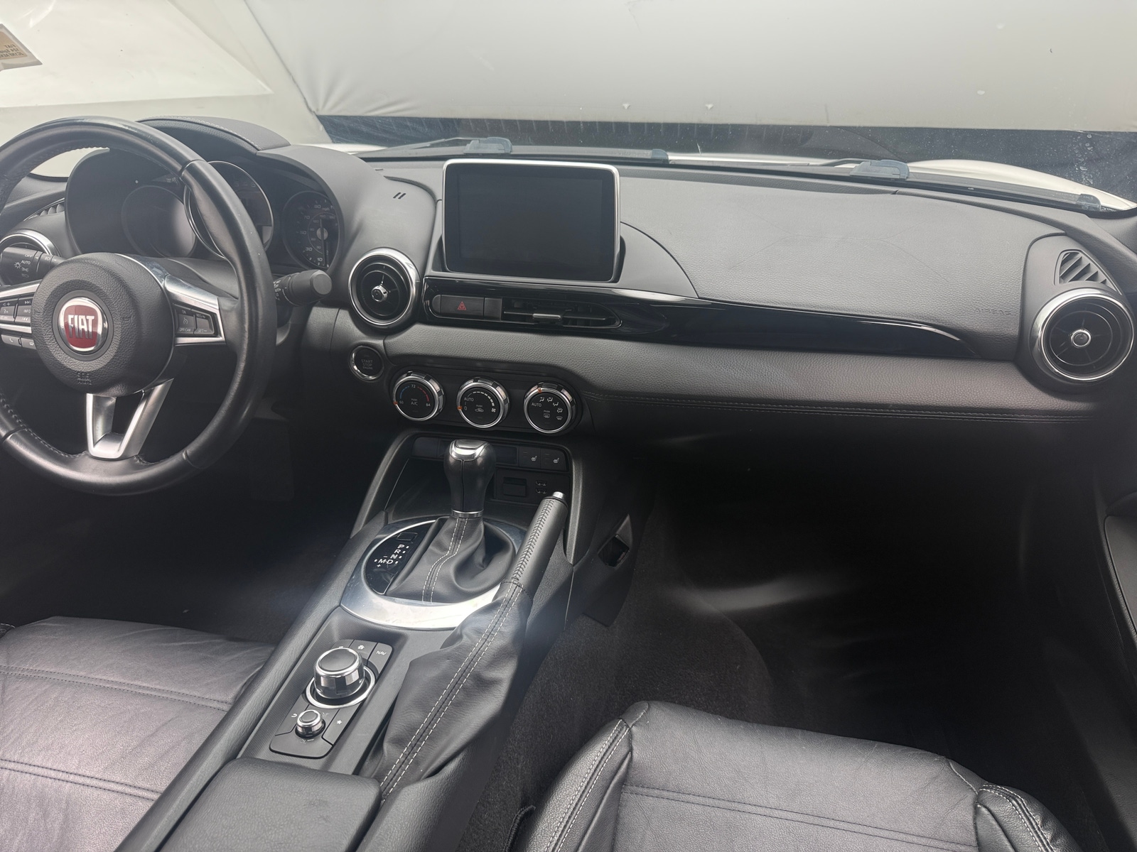 Thumbnail: 2017 Fiat 124 Spider - 2