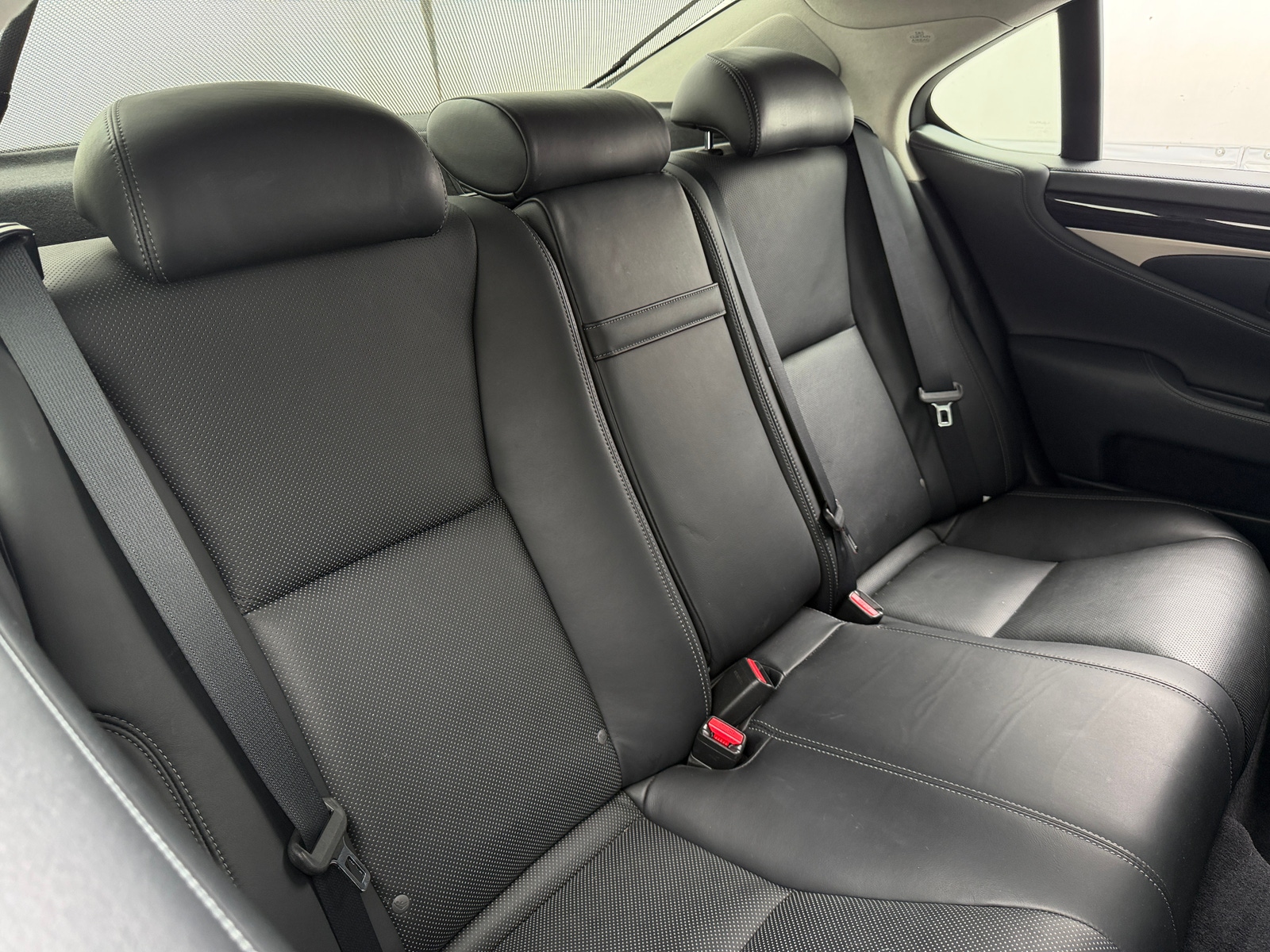 Thumbnail: 2014 Lexus LS - 5