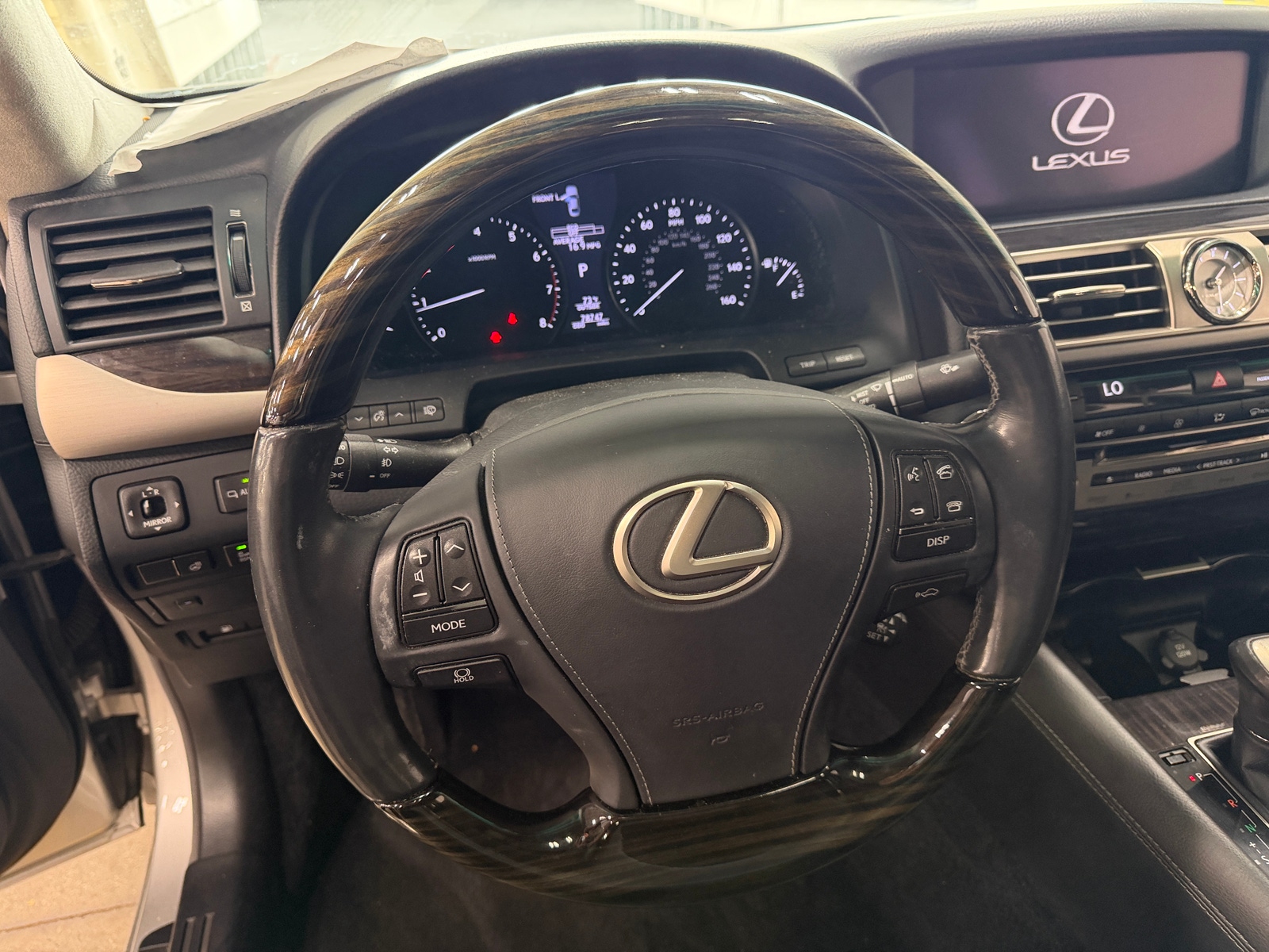 Thumbnail: 2014 Lexus LS - 4
