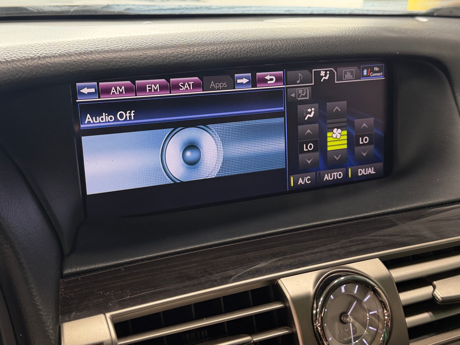 Thumbnail: 2014 Lexus LS - 3