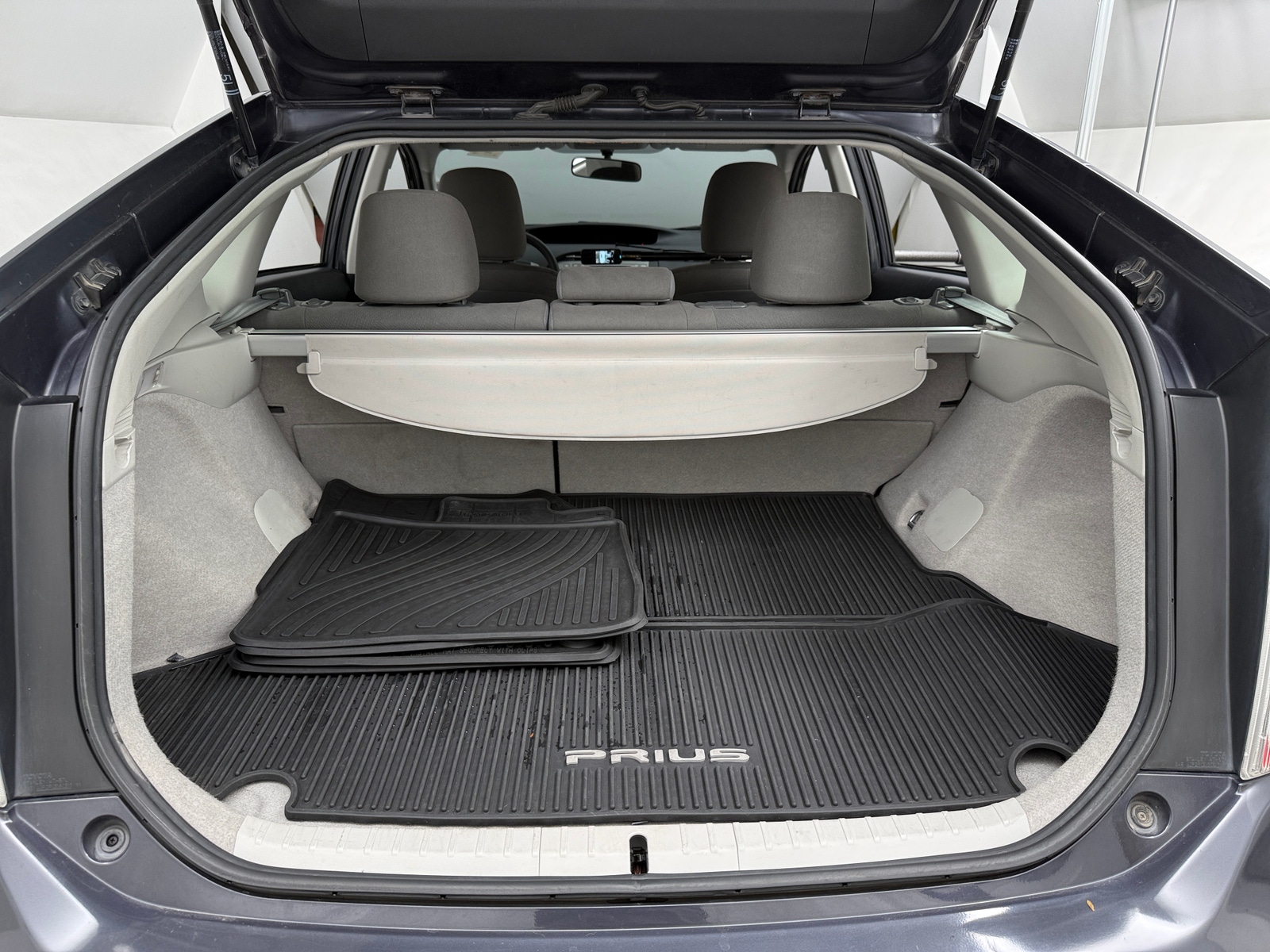 Thumbnail: 2015 Toyota Prius - 7