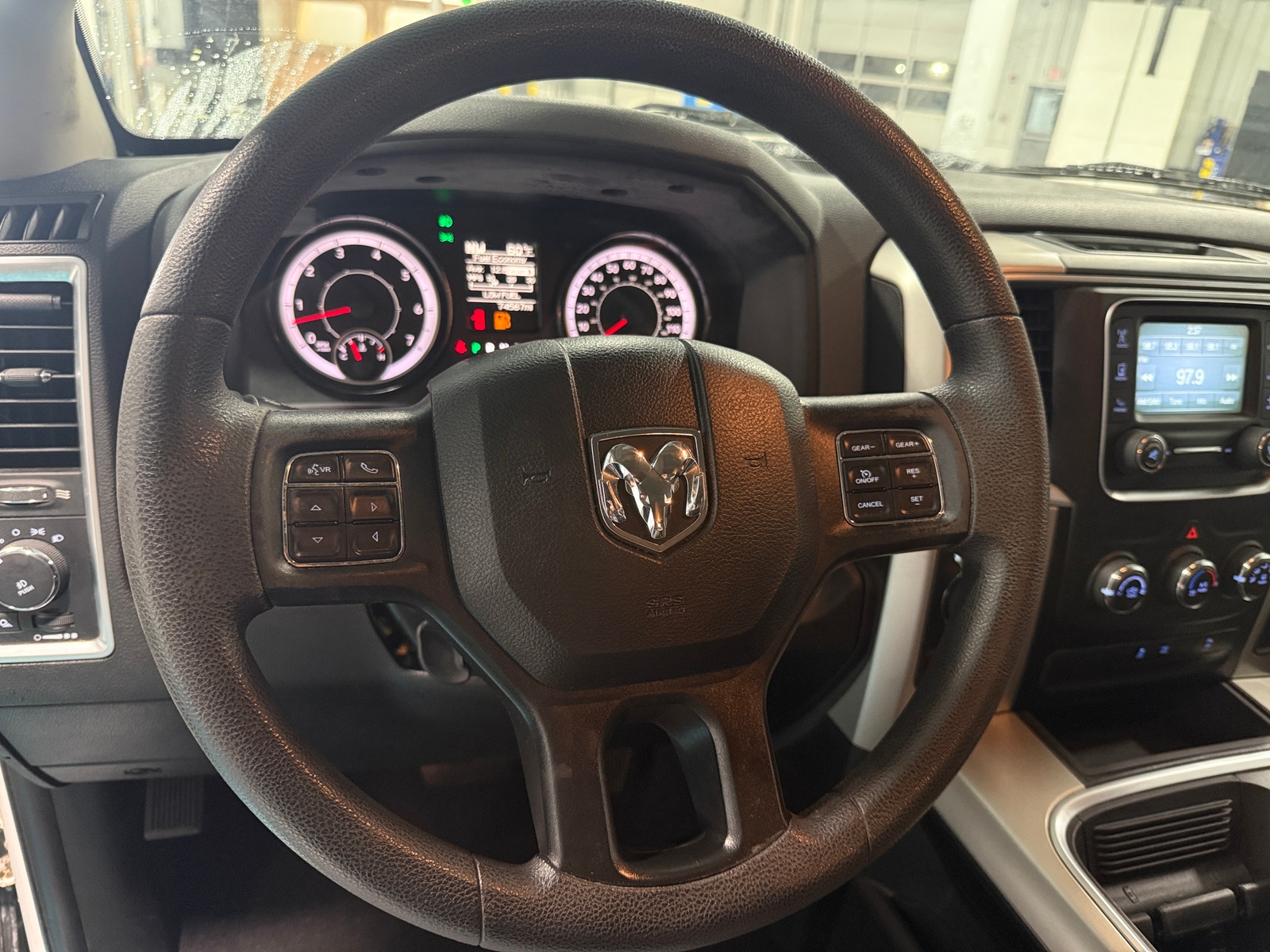 Thumbnail: 2019 RAM 1500 Classic - 5