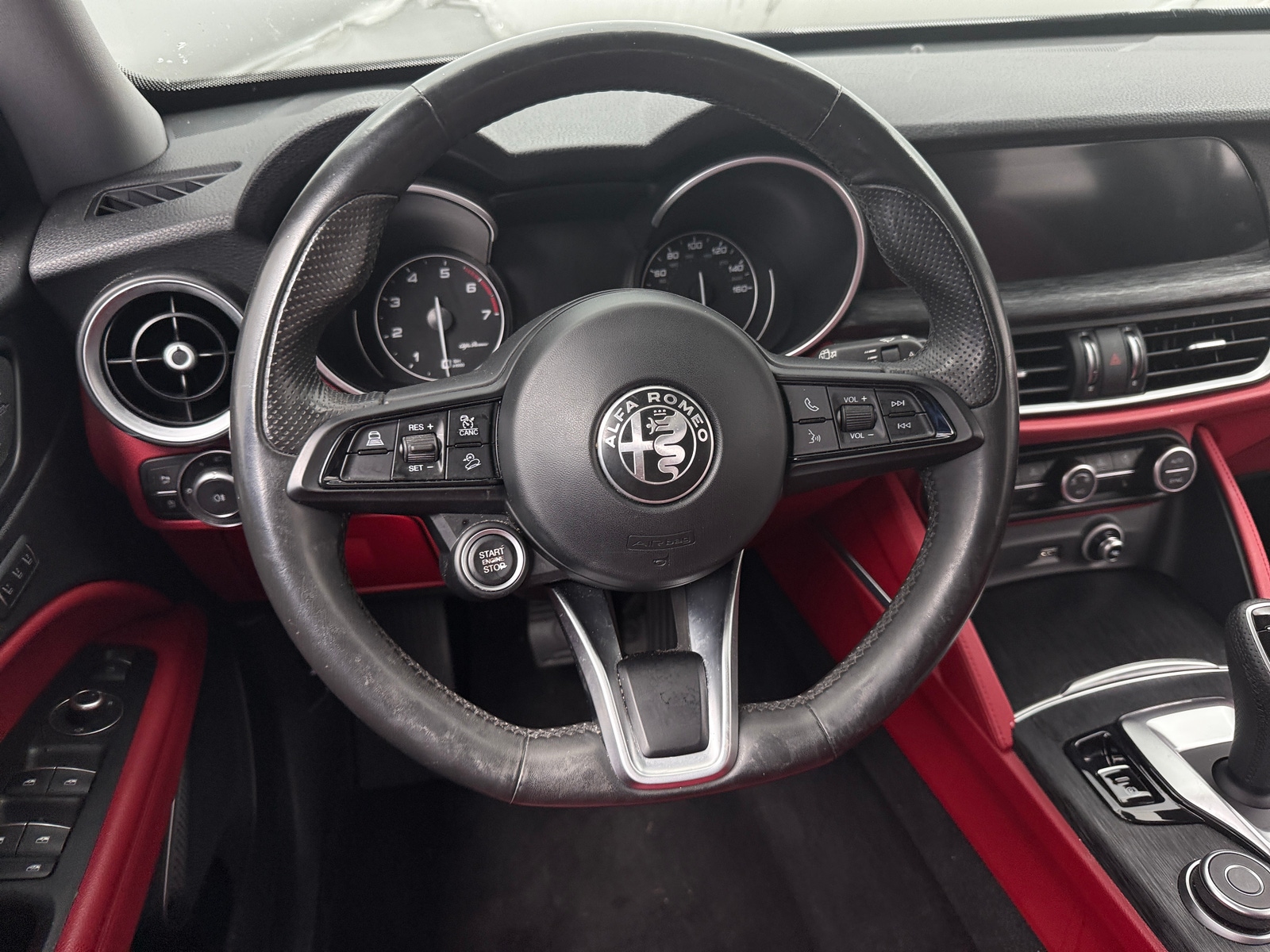 Thumbnail: 2021 Alfa Romeo Stelvio - 4