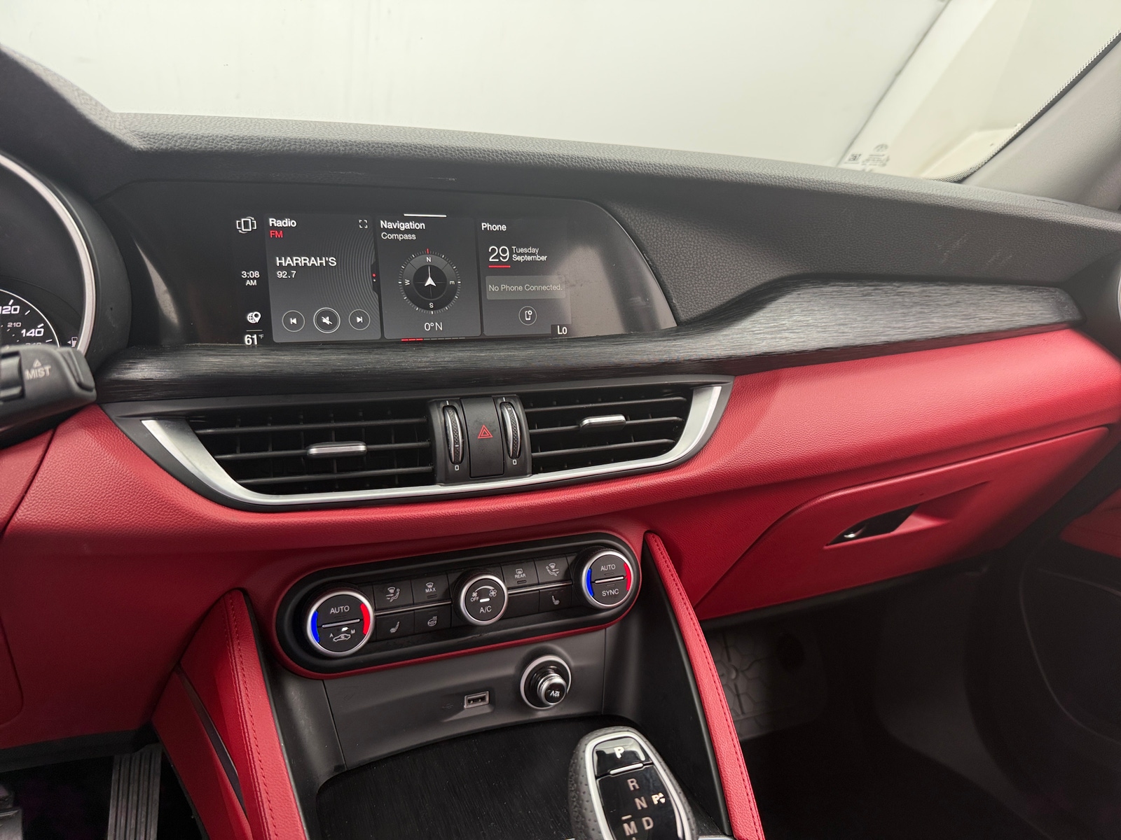 Thumbnail: 2021 Alfa Romeo Stelvio - 3