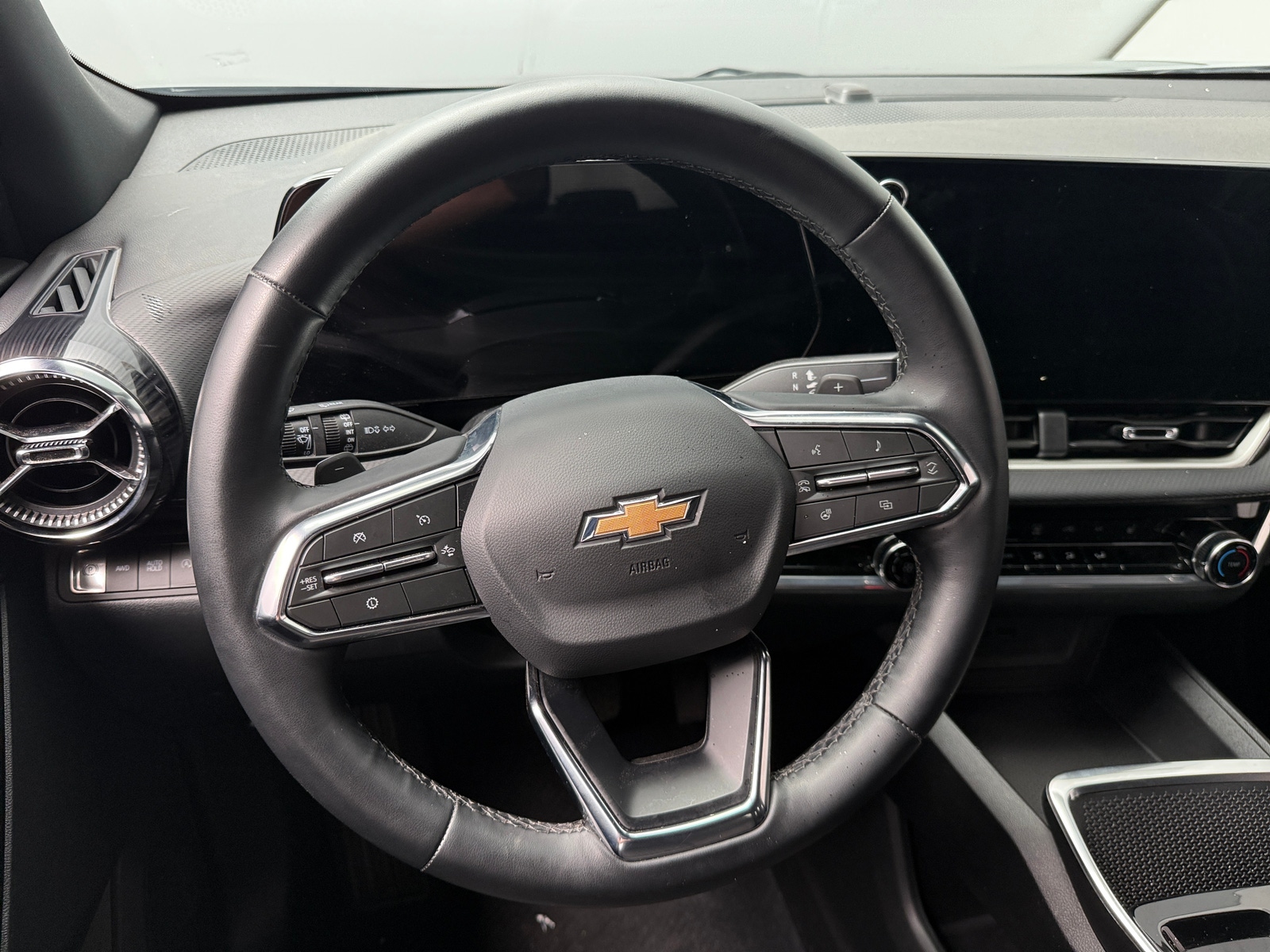 Thumbnail: 2026 Chevrolet Equinox - 5