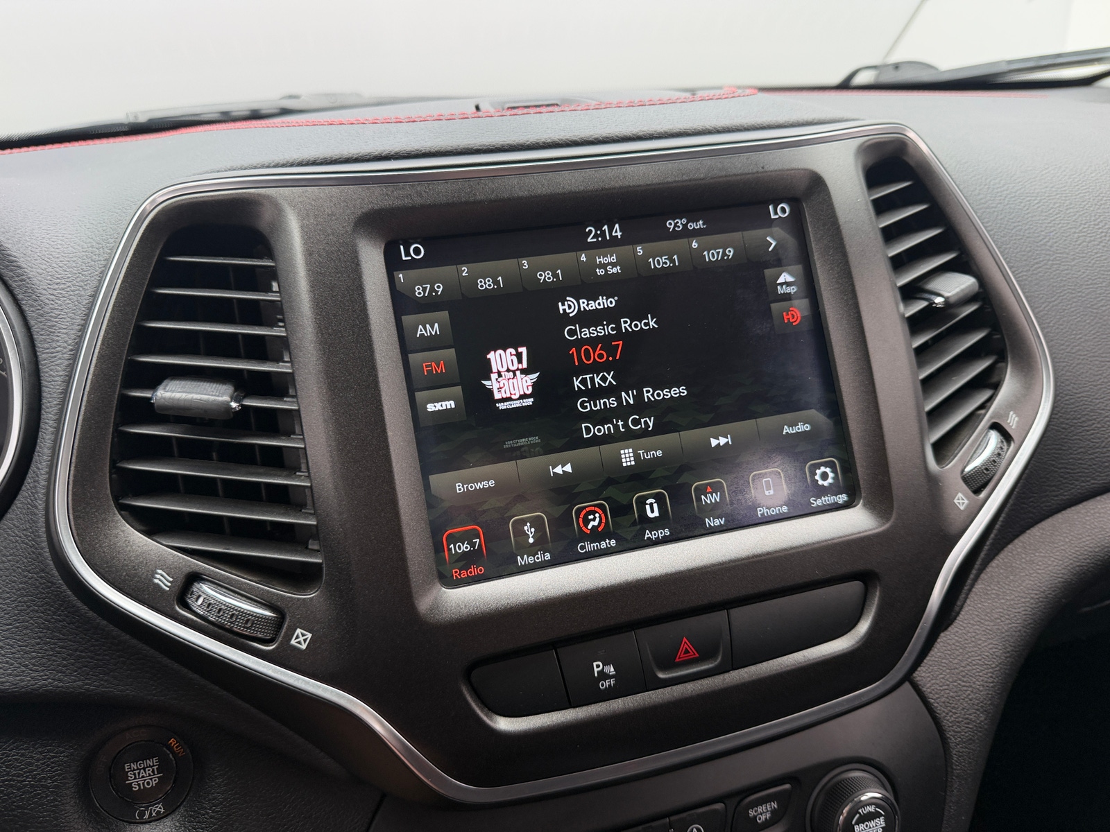 Thumbnail: 2019 Jeep Cherokee - 4