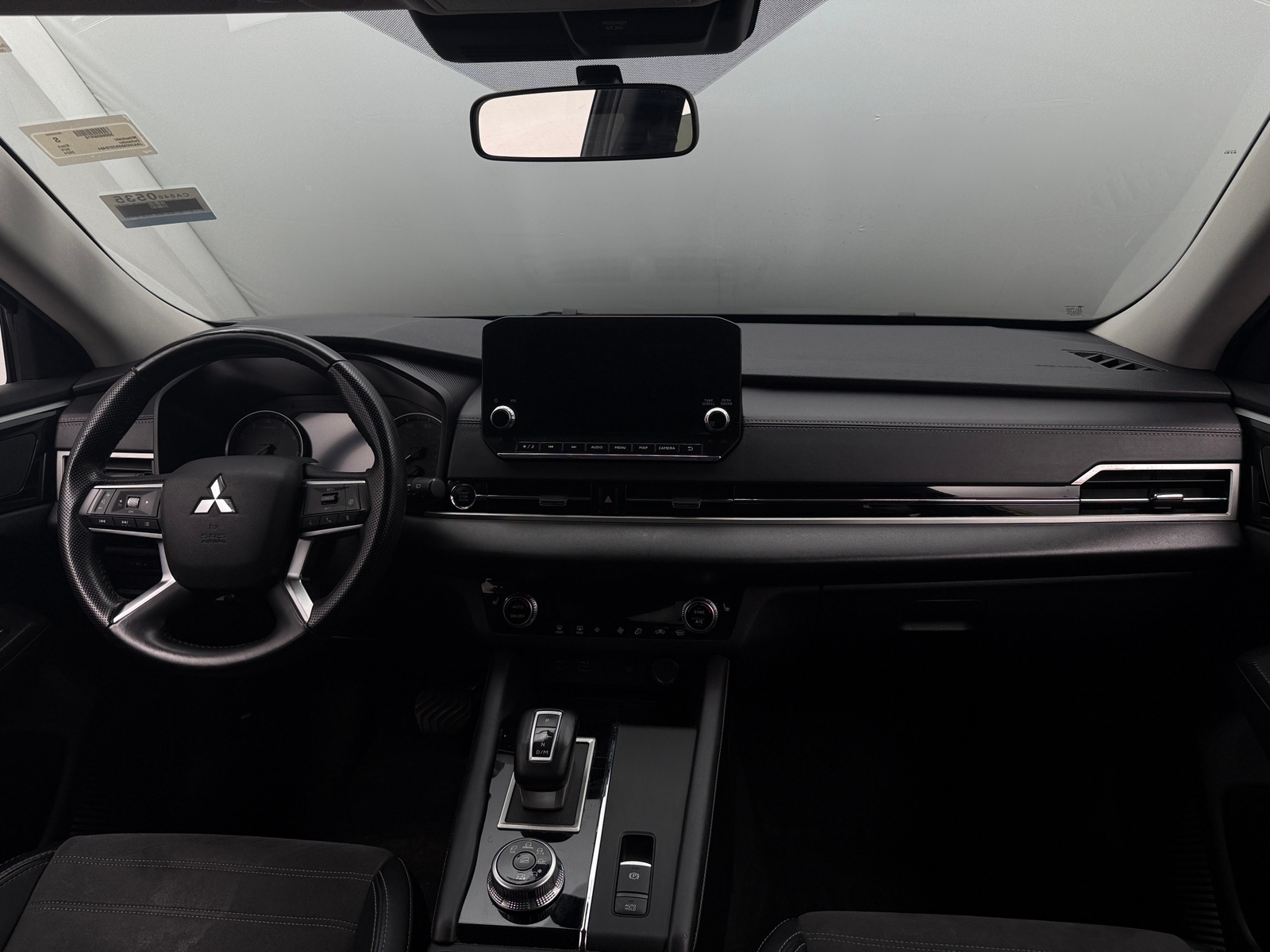 Thumbnail: 2024 Mitsubishi Outlander - 3