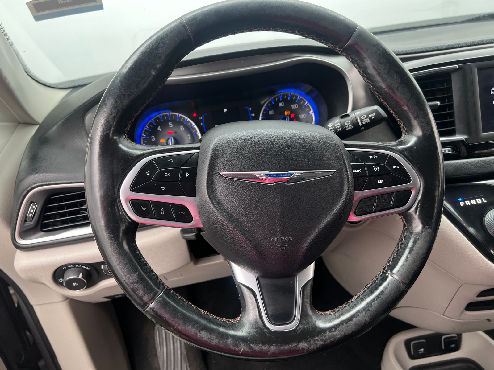 Thumbnail: 2020 Chrysler Pacifica - 4