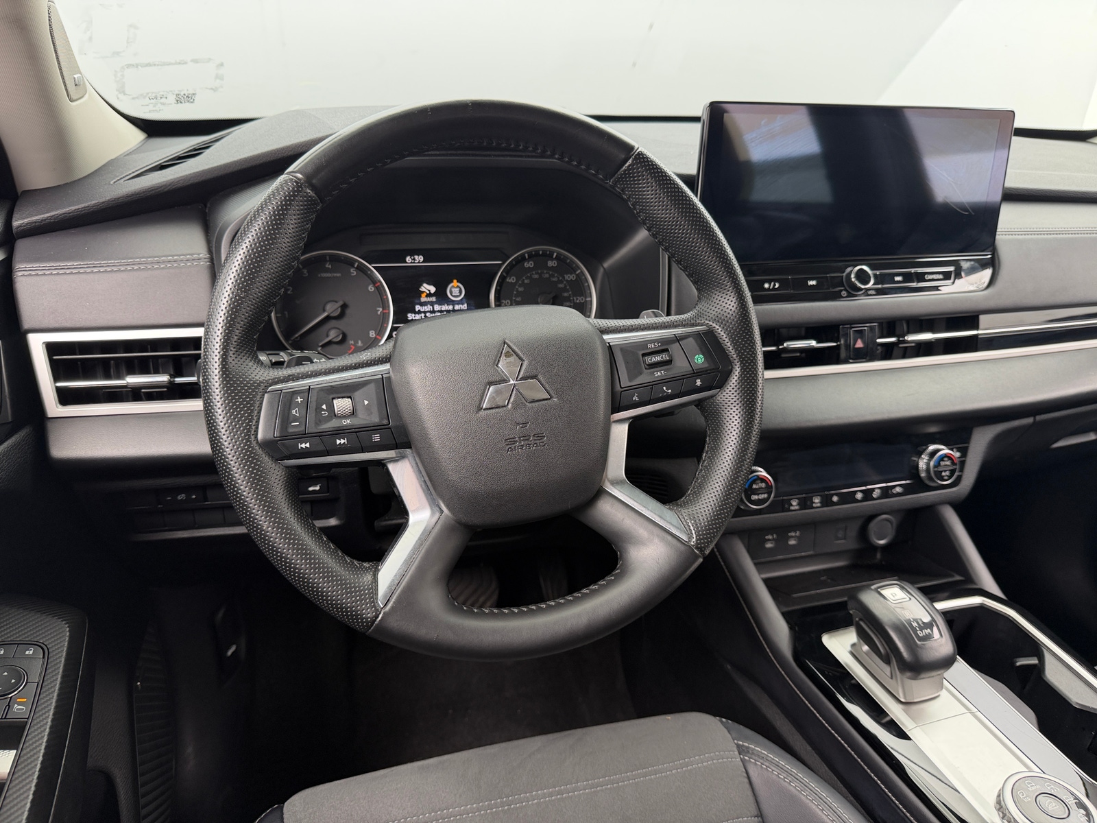 Thumbnail: 2025 Mitsubishi Outlander - 5
