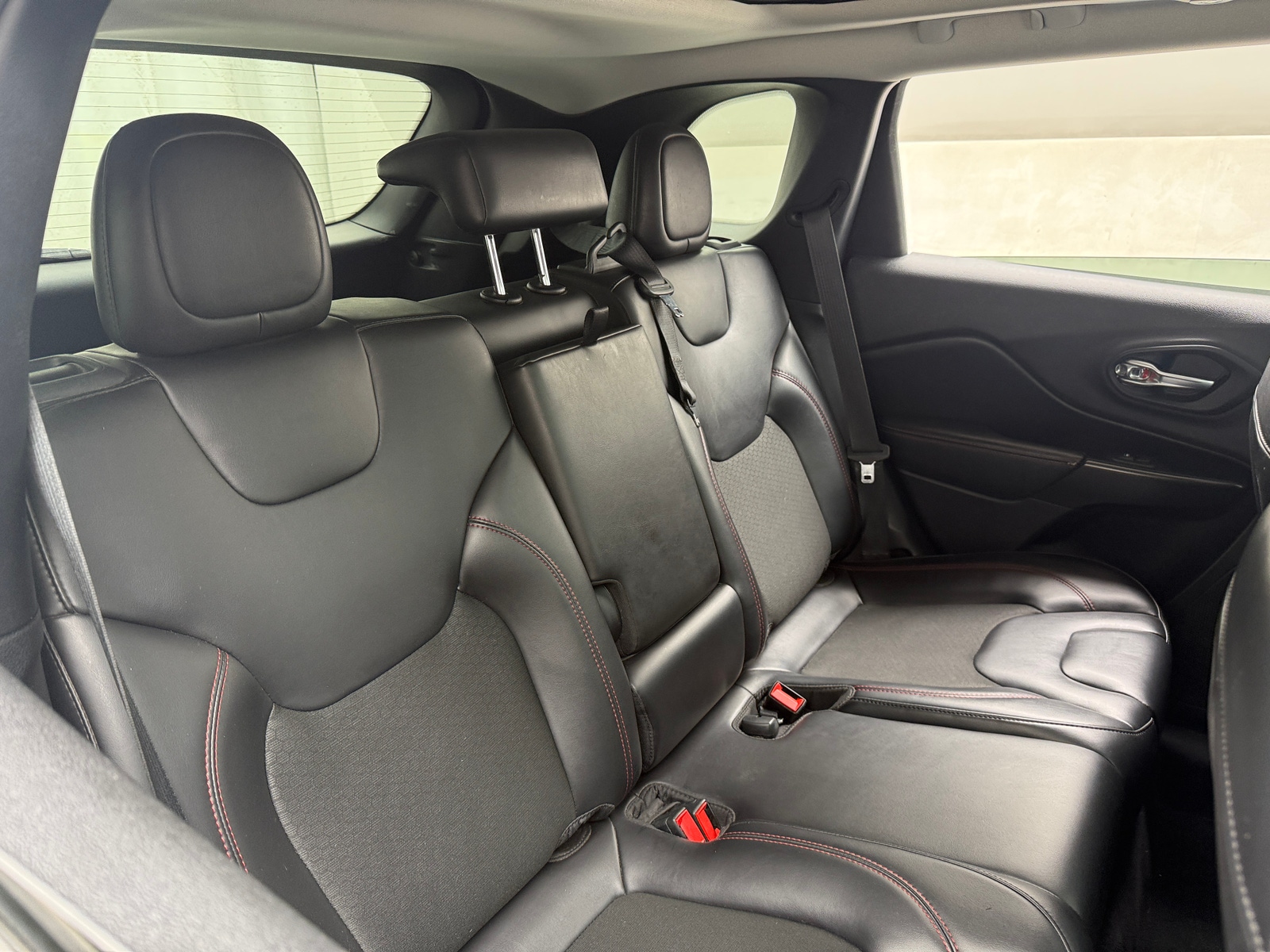 Thumbnail: 2021 Jeep Cherokee - 6