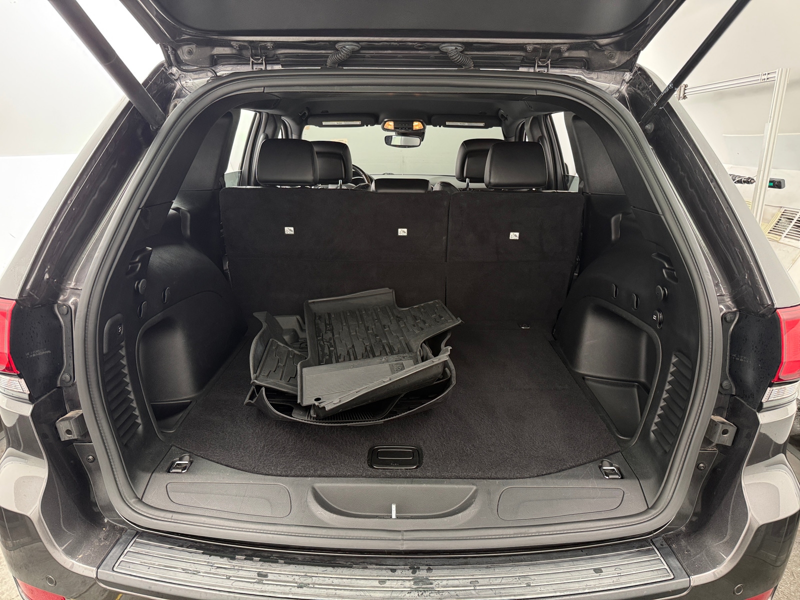 Thumbnail: 2021 Jeep Grand Cherokee - 6