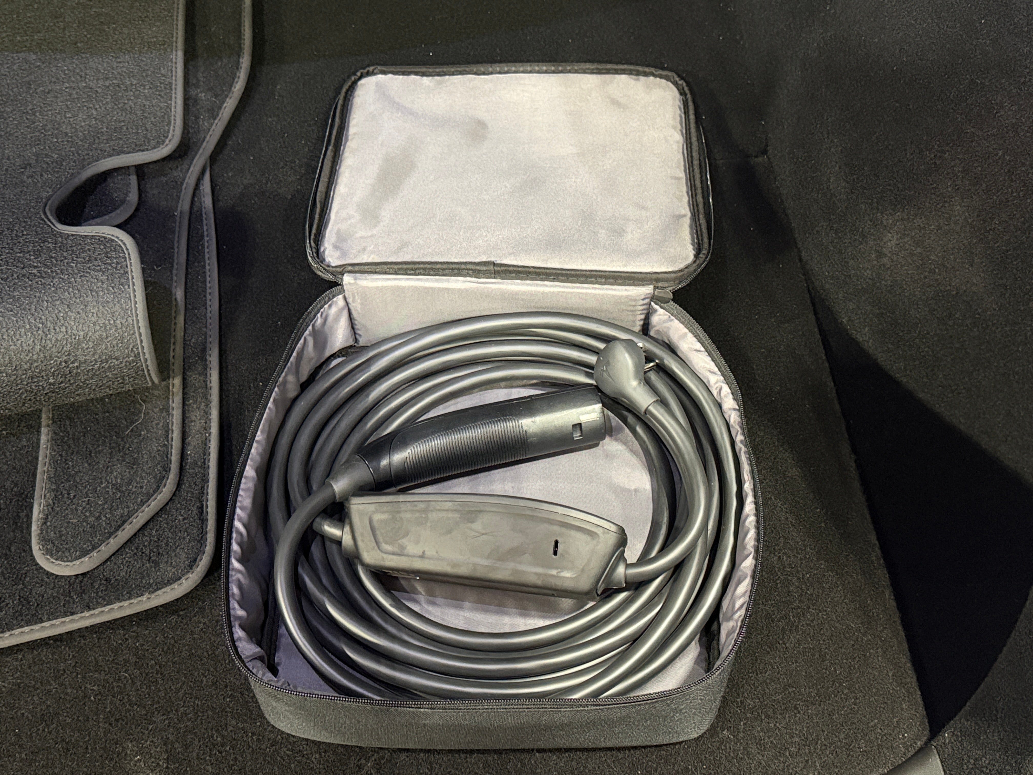 Used 2023 Tesla Model Y Long Range with VIN 7SAYGDEEXPF703663 for sale in Oak Creek, WI