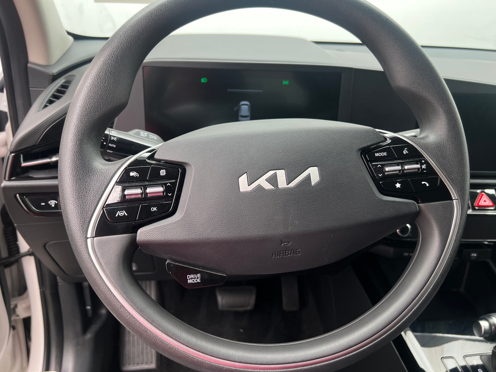 Thumbnail: 2026 Kia Niro - 5