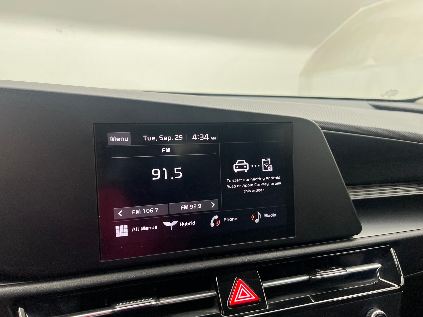 Thumbnail: 2026 Kia Niro - 4