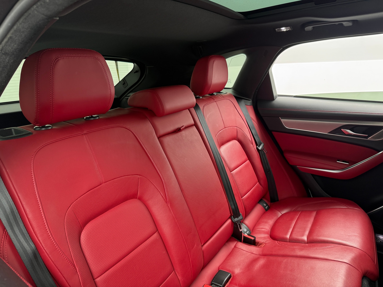 Thumbnail: 2021 Jaguar F-Pace - 5