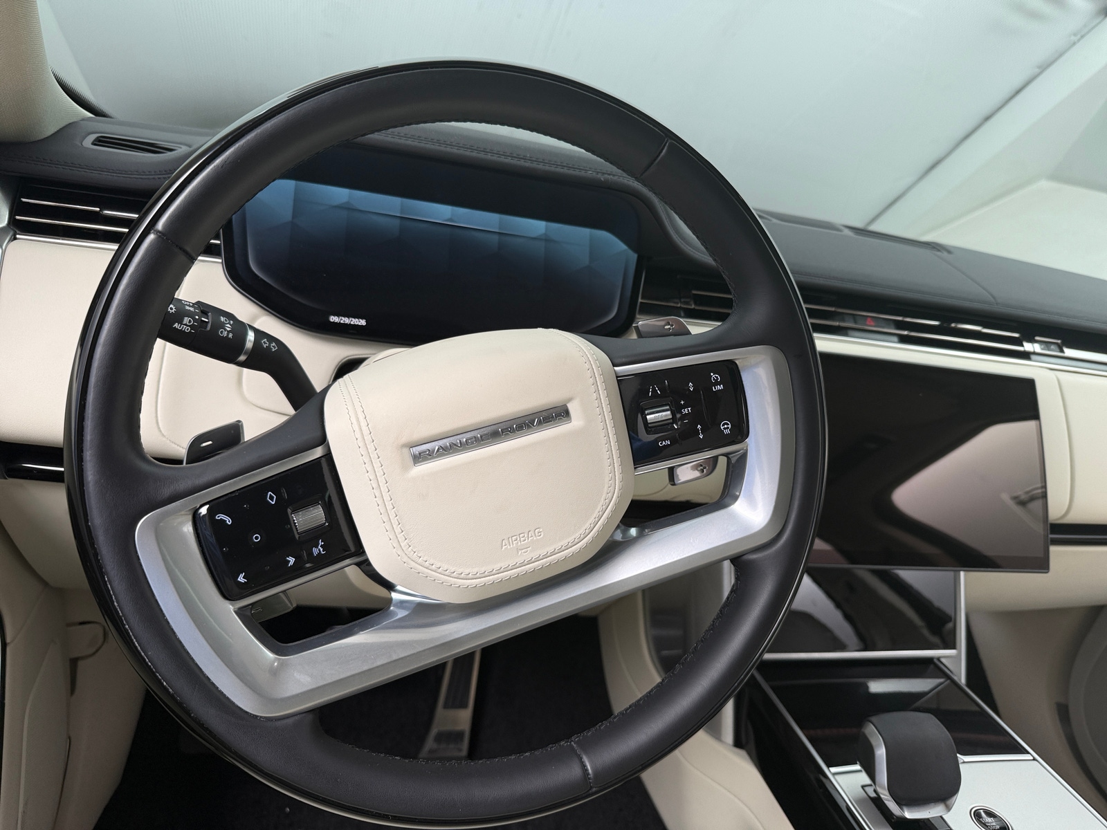 Thumbnail: 2024 Land Rover Range Rover - 4