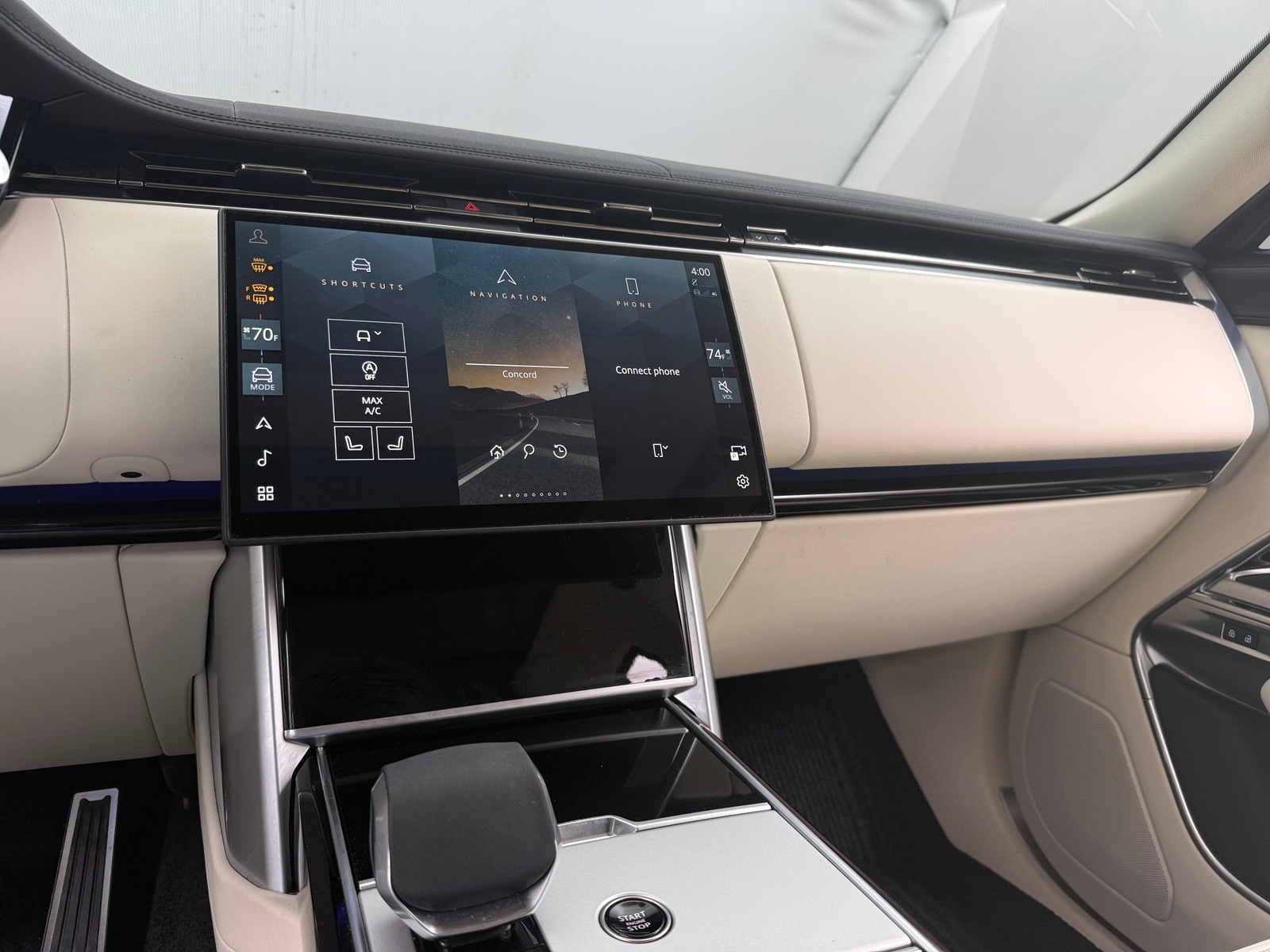 Thumbnail: 2024 Land Rover Range Rover - 3
