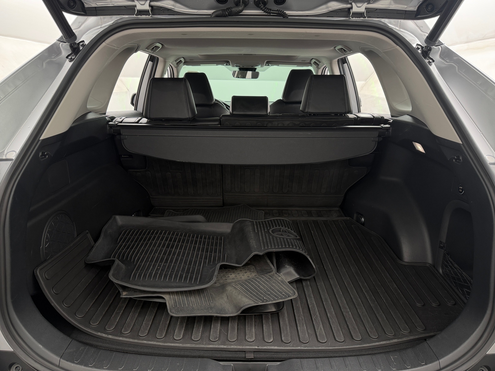 Thumbnail: 2023 Toyota RAV4 - 6