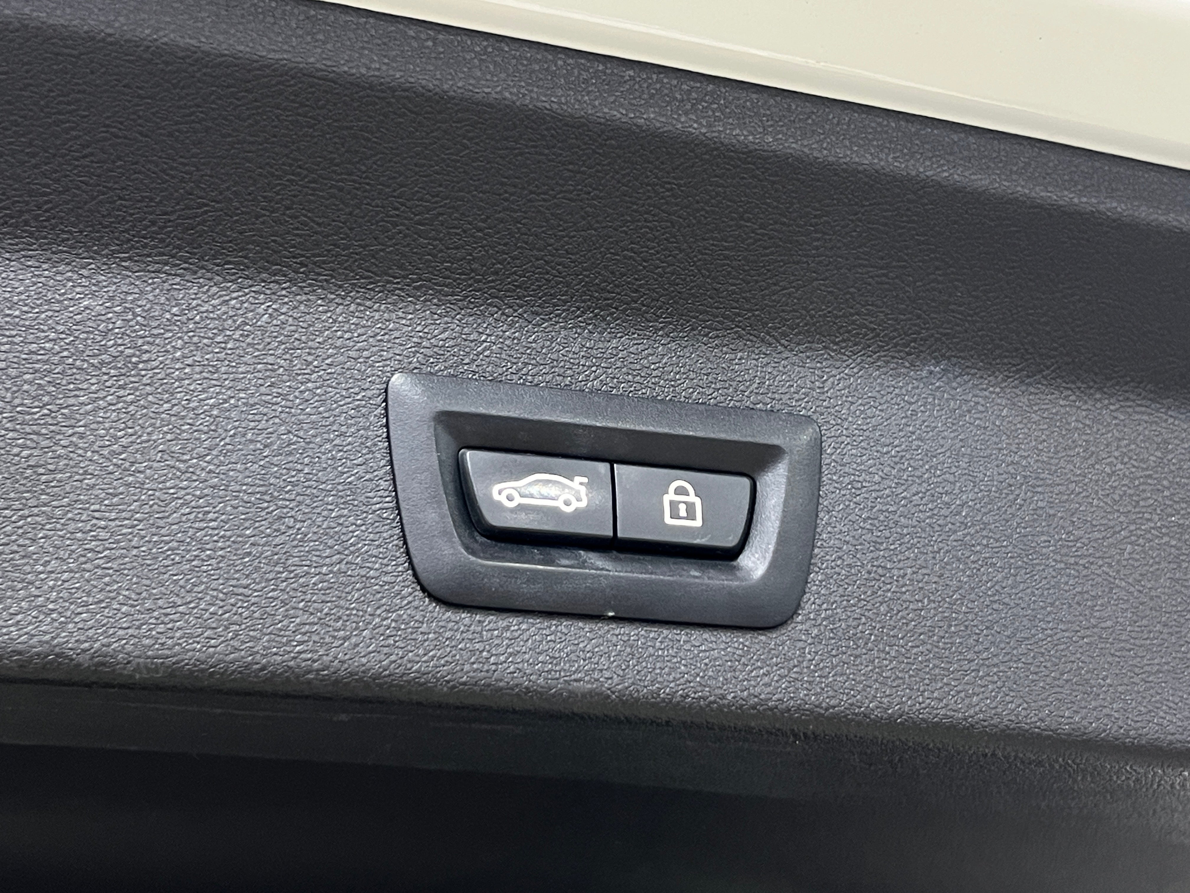 5UXTR7C56KLR45103