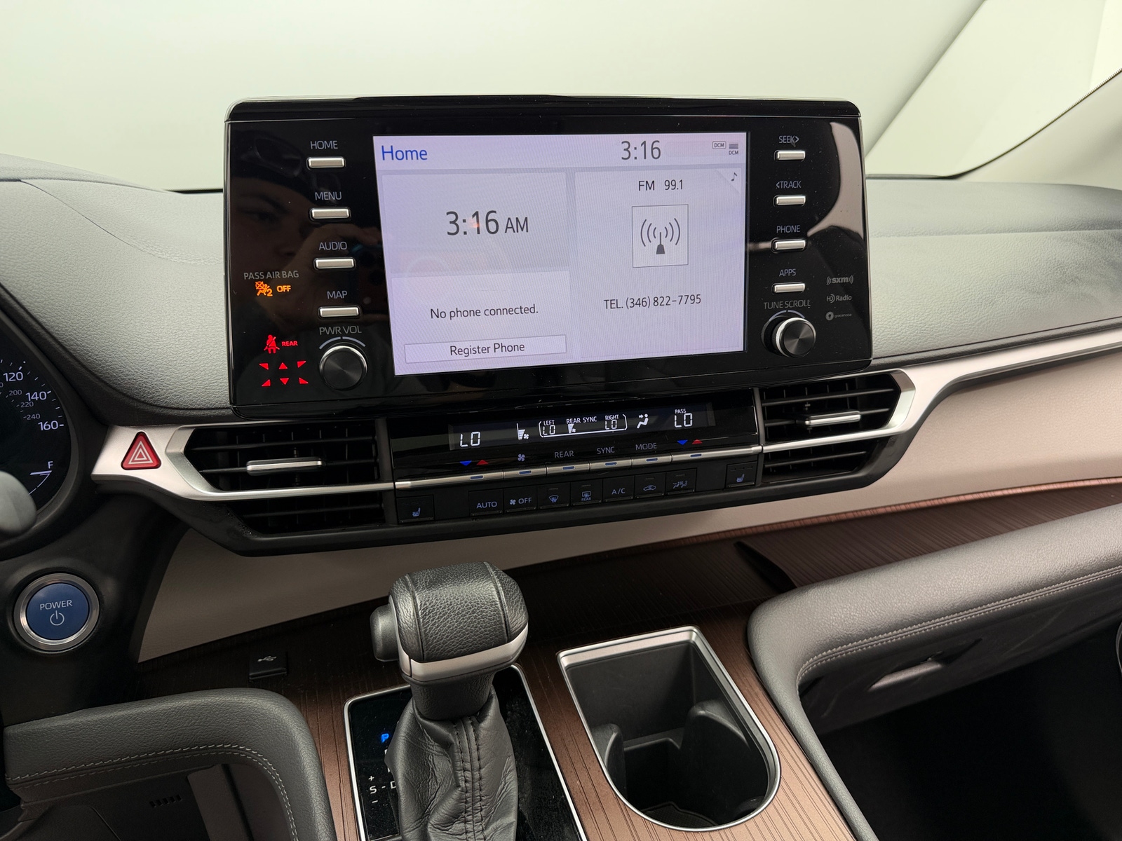 Thumbnail: 2022 Toyota Sienna - 3