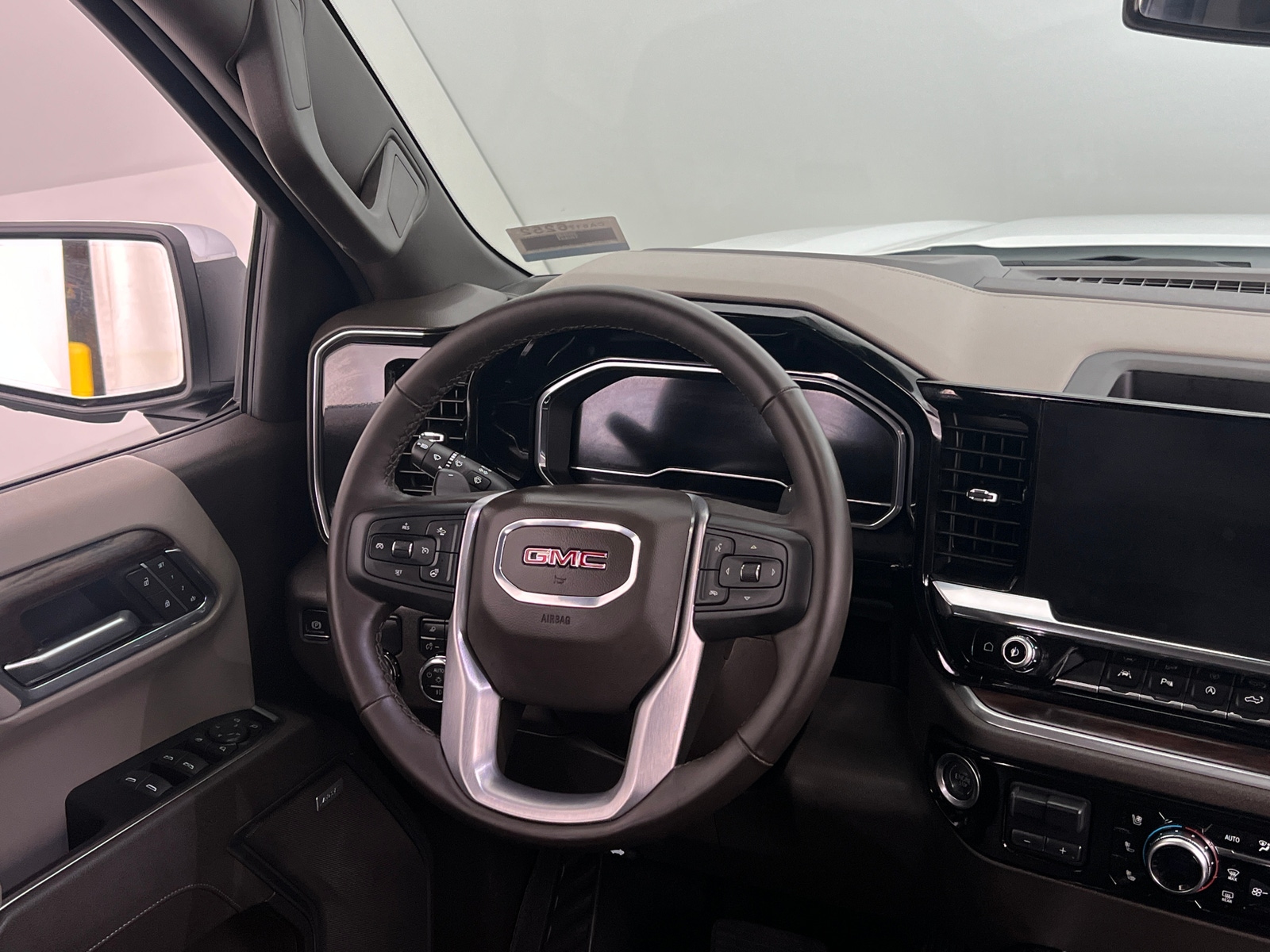 Thumbnail: 2025 GMC Sierra 1500 - 4