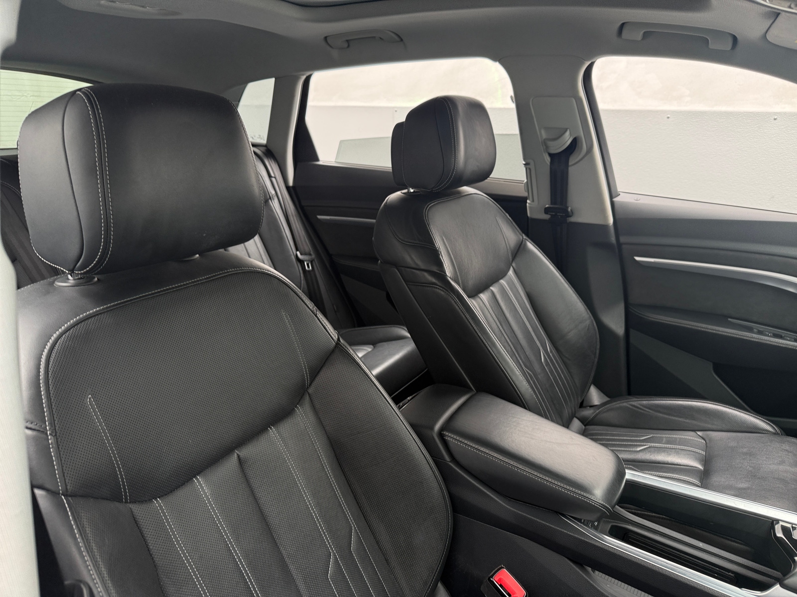 Thumbnail: 2019 Audi e-tron - 2