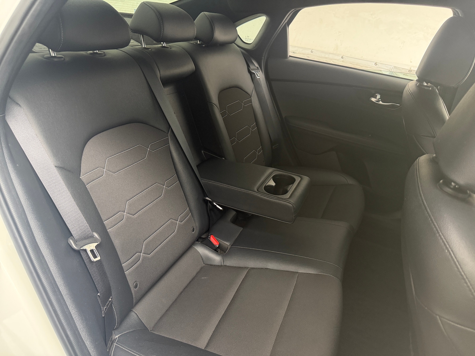 Thumbnail: 2020 Kia Forte - 6
