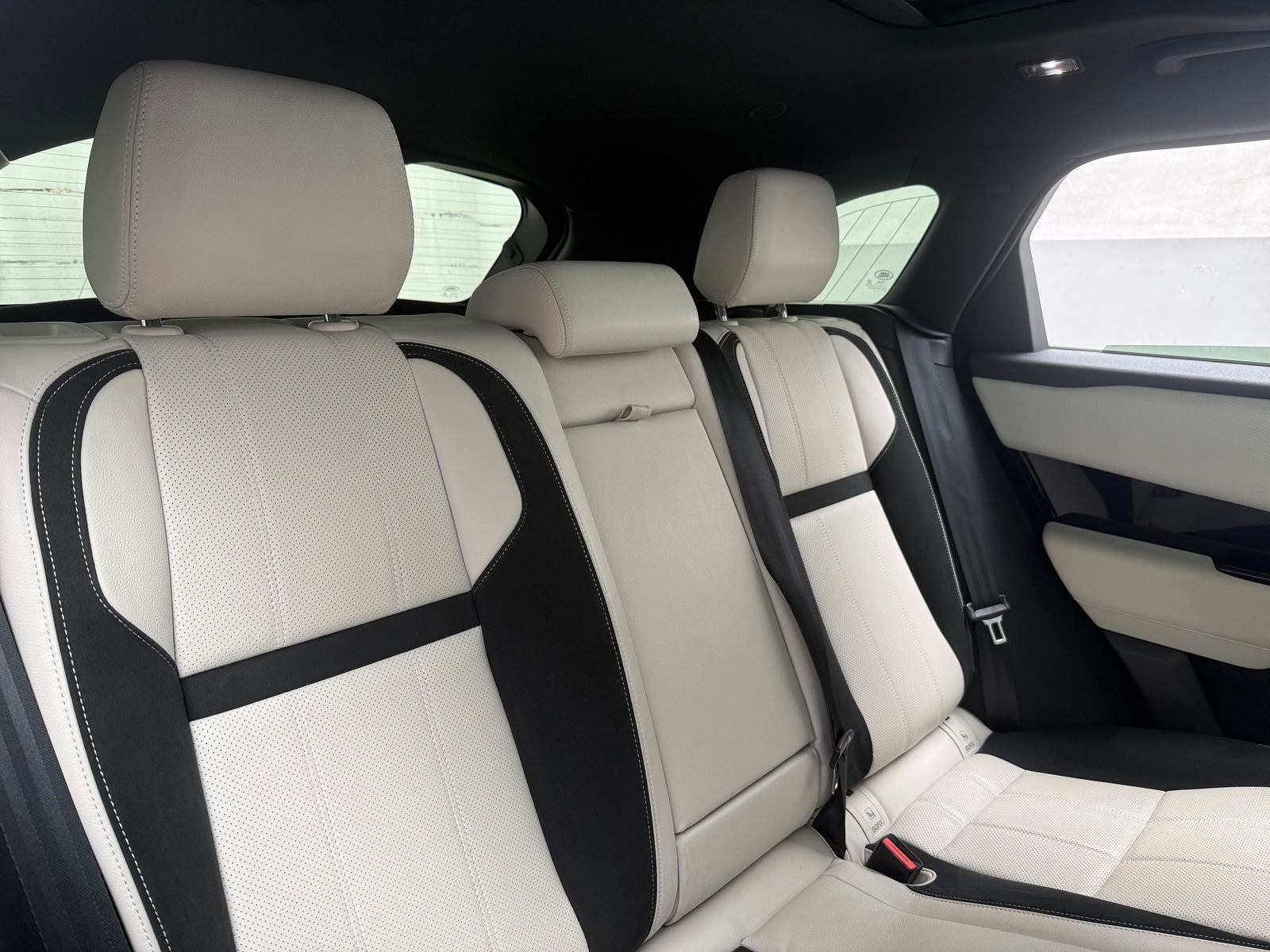 Thumbnail: 2023 Land Rover Range Rover Velar - 5