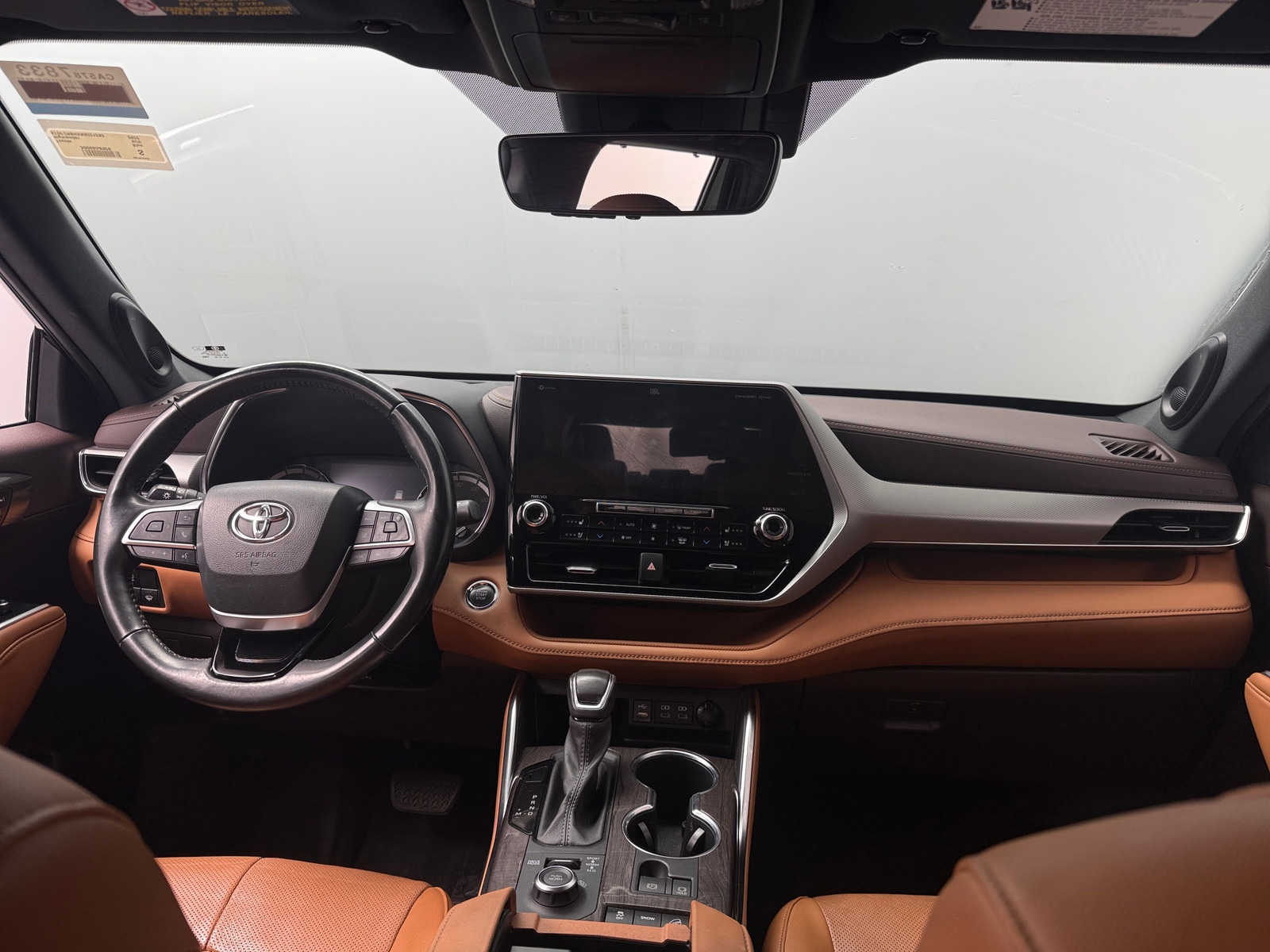 Thumbnail: 2022 Toyota Highlander - 3